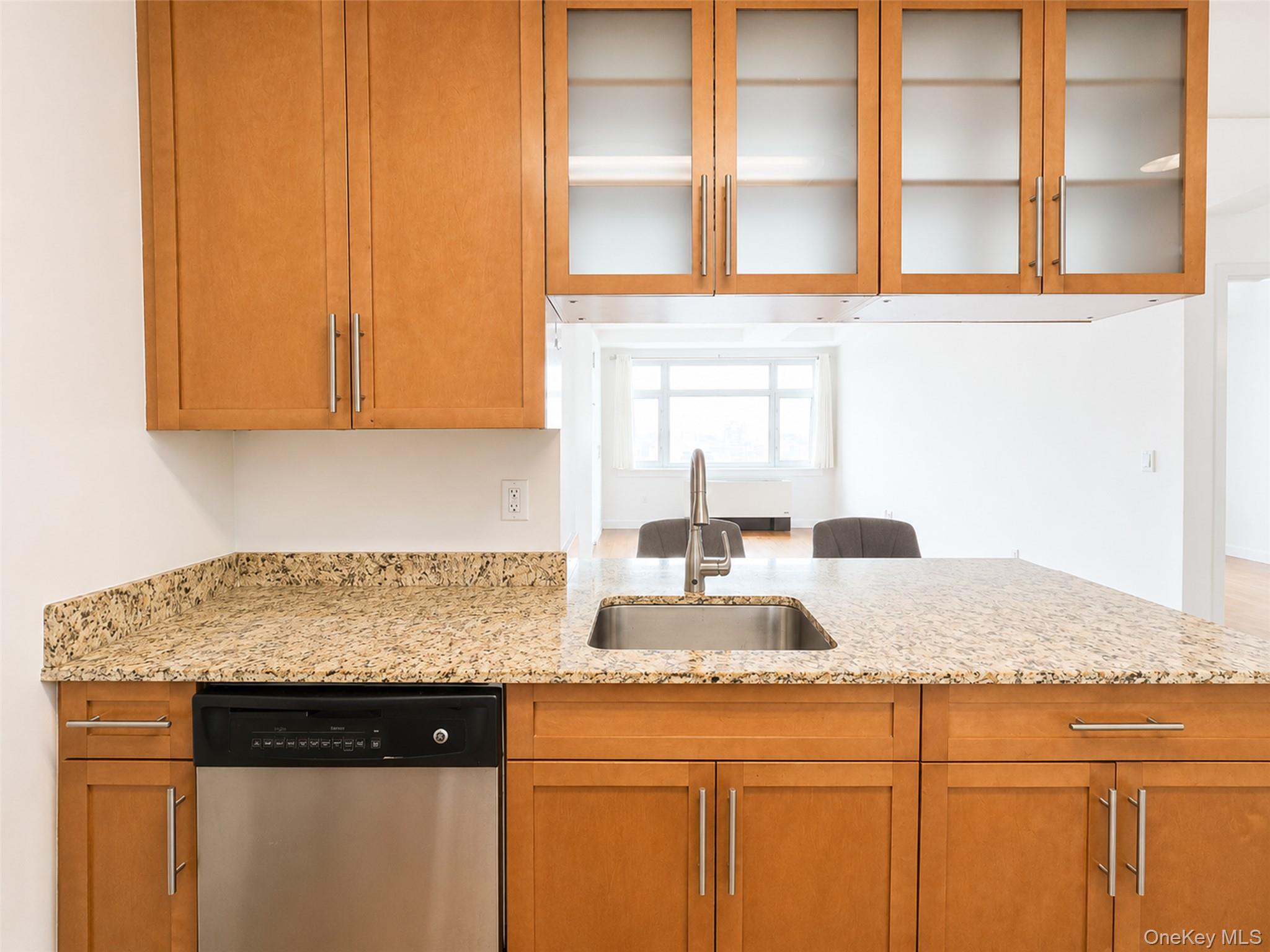 4022 College Point Boulevard 9p Property Photo 6