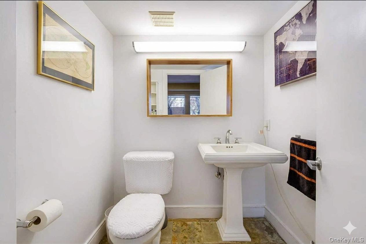 910 Route 9w Property Photo 11