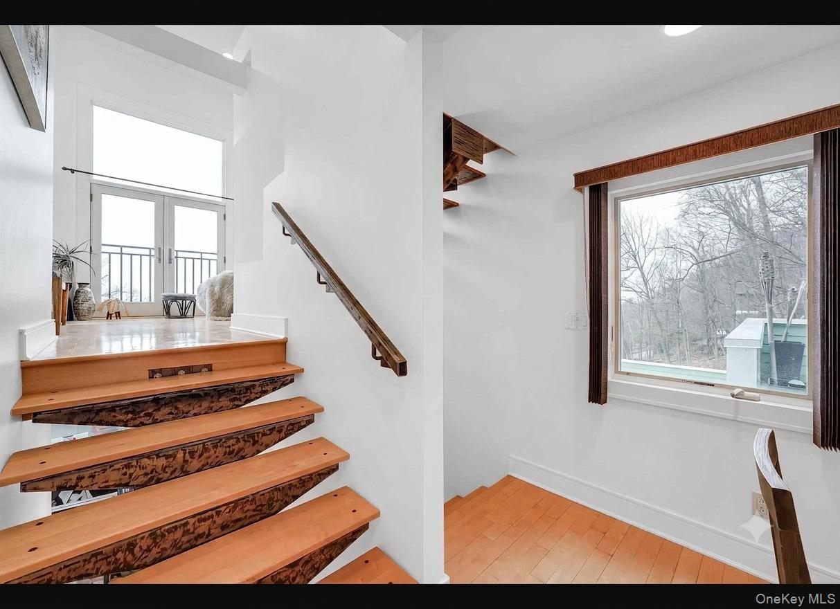 910 Route 9w Property Photo 15