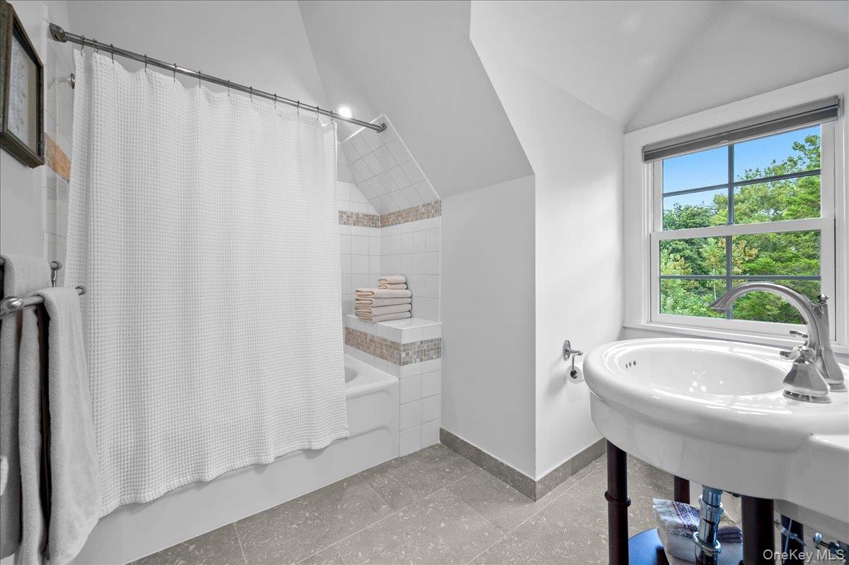 12 Linden Avenue Property Photo 25