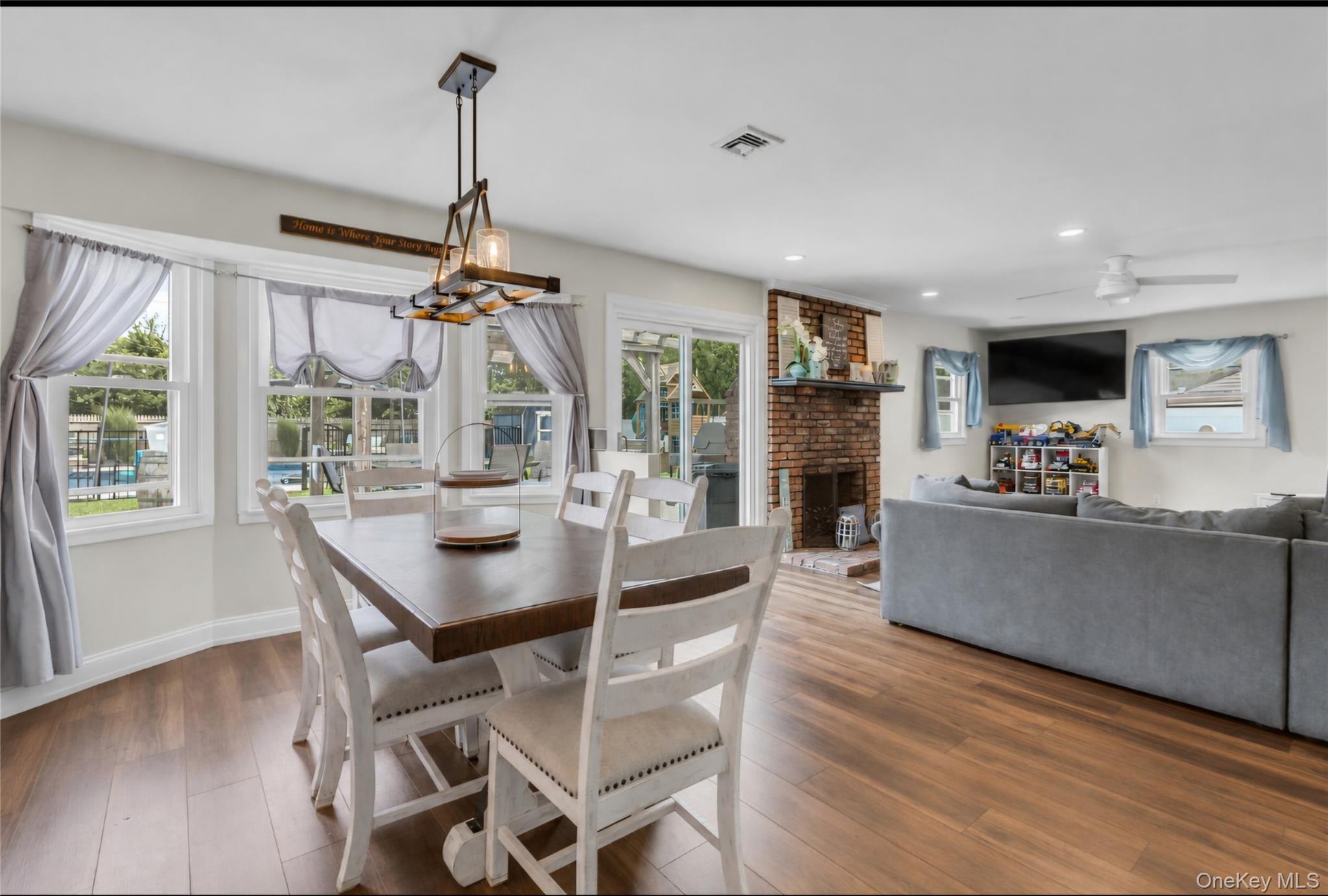 92 Sequoia Way Property Photo 6