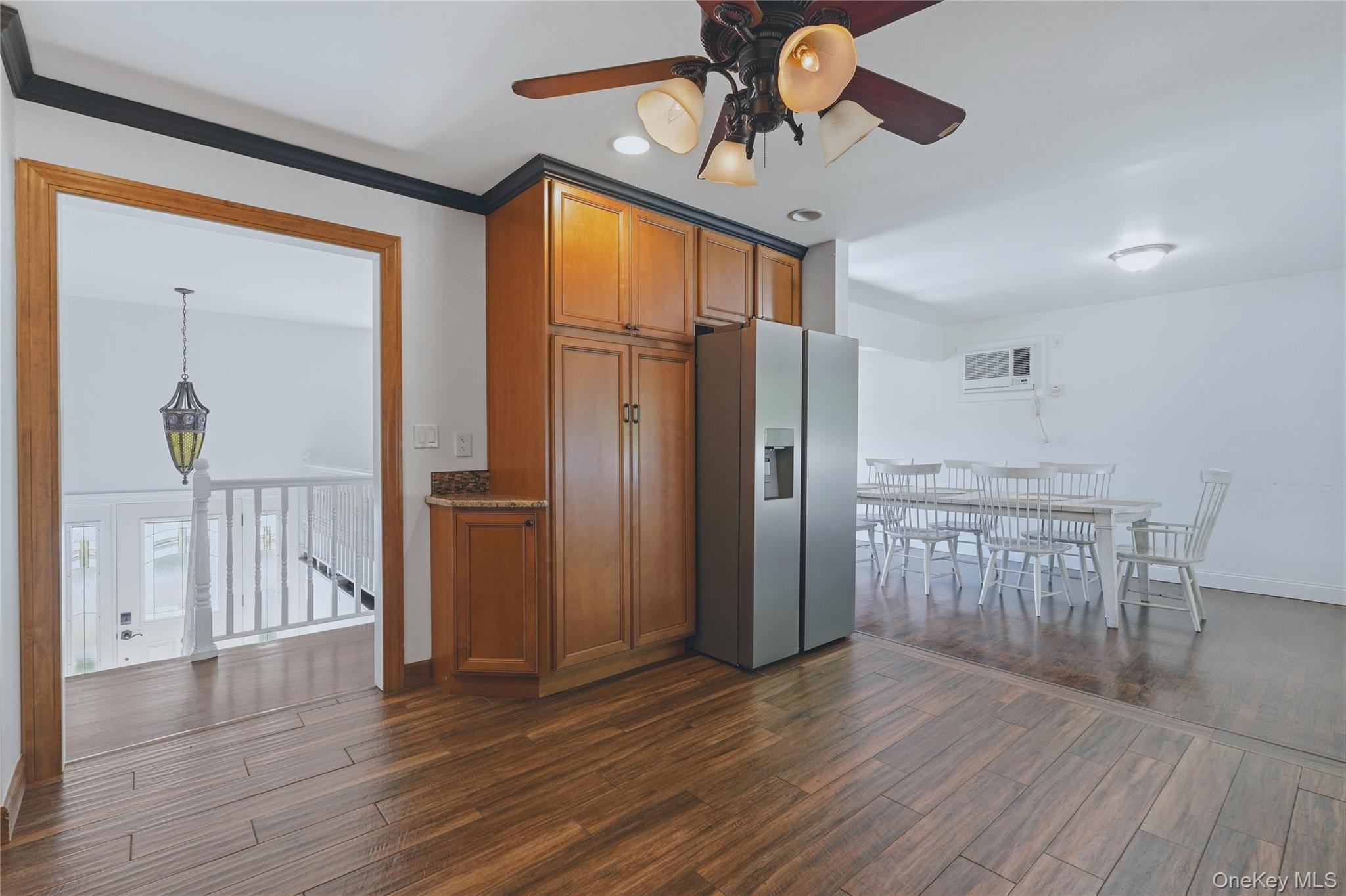 119 Scotchtown Avenue Property Photo 6