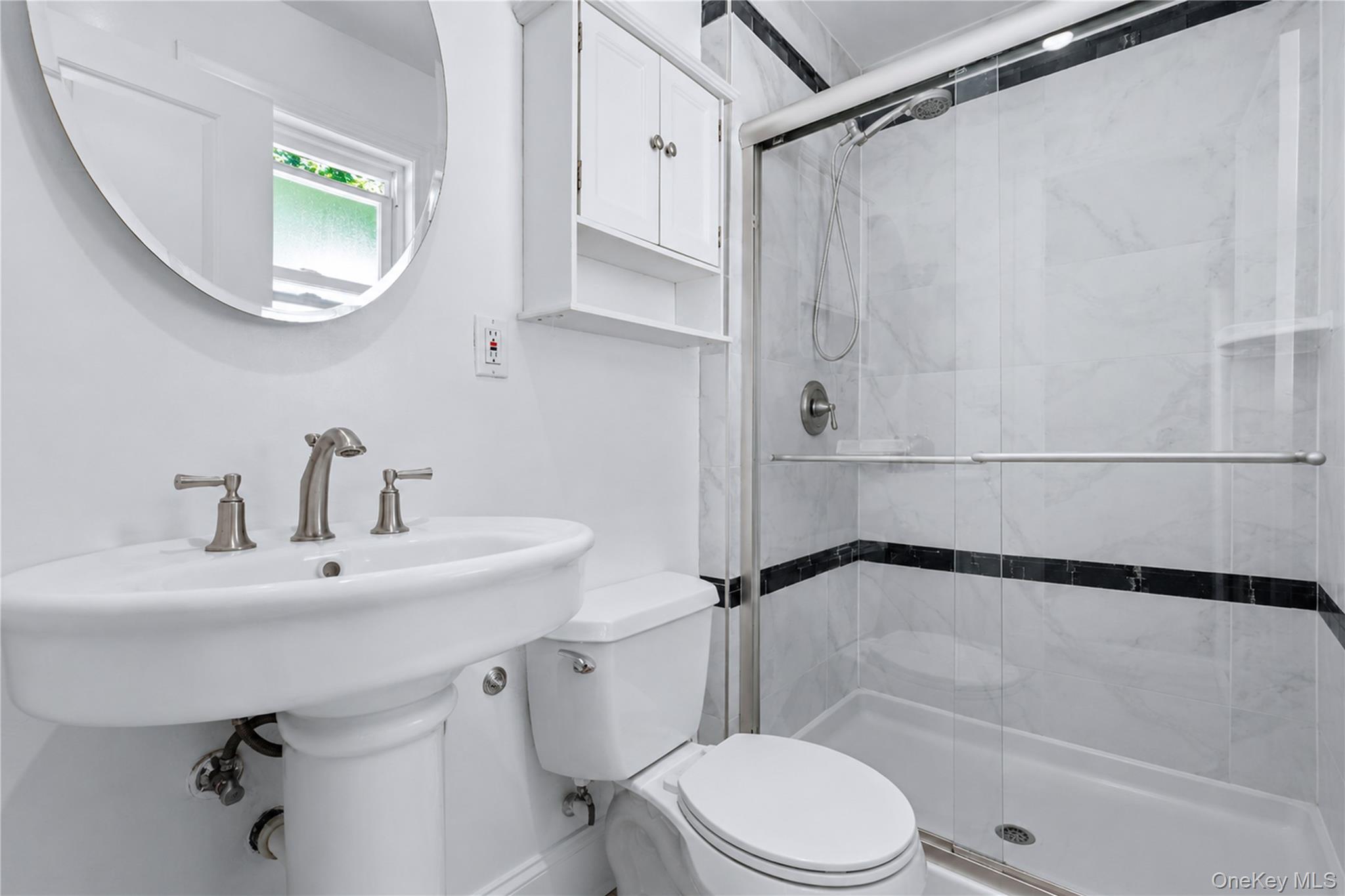 119 Scotchtown Avenue Property Photo 10
