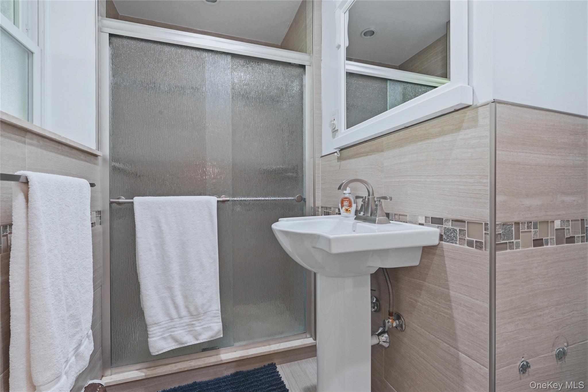 119 Scotchtown Avenue Property Photo 15