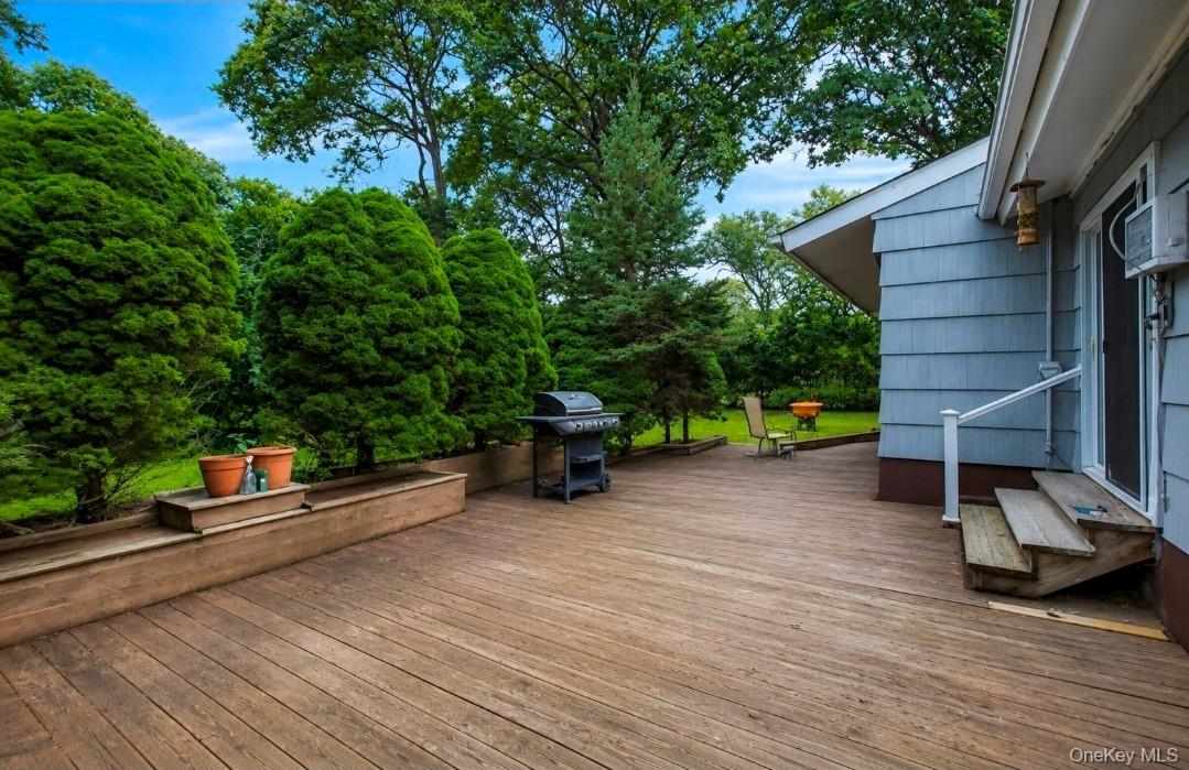 170 Division Avenue Property Photo 19