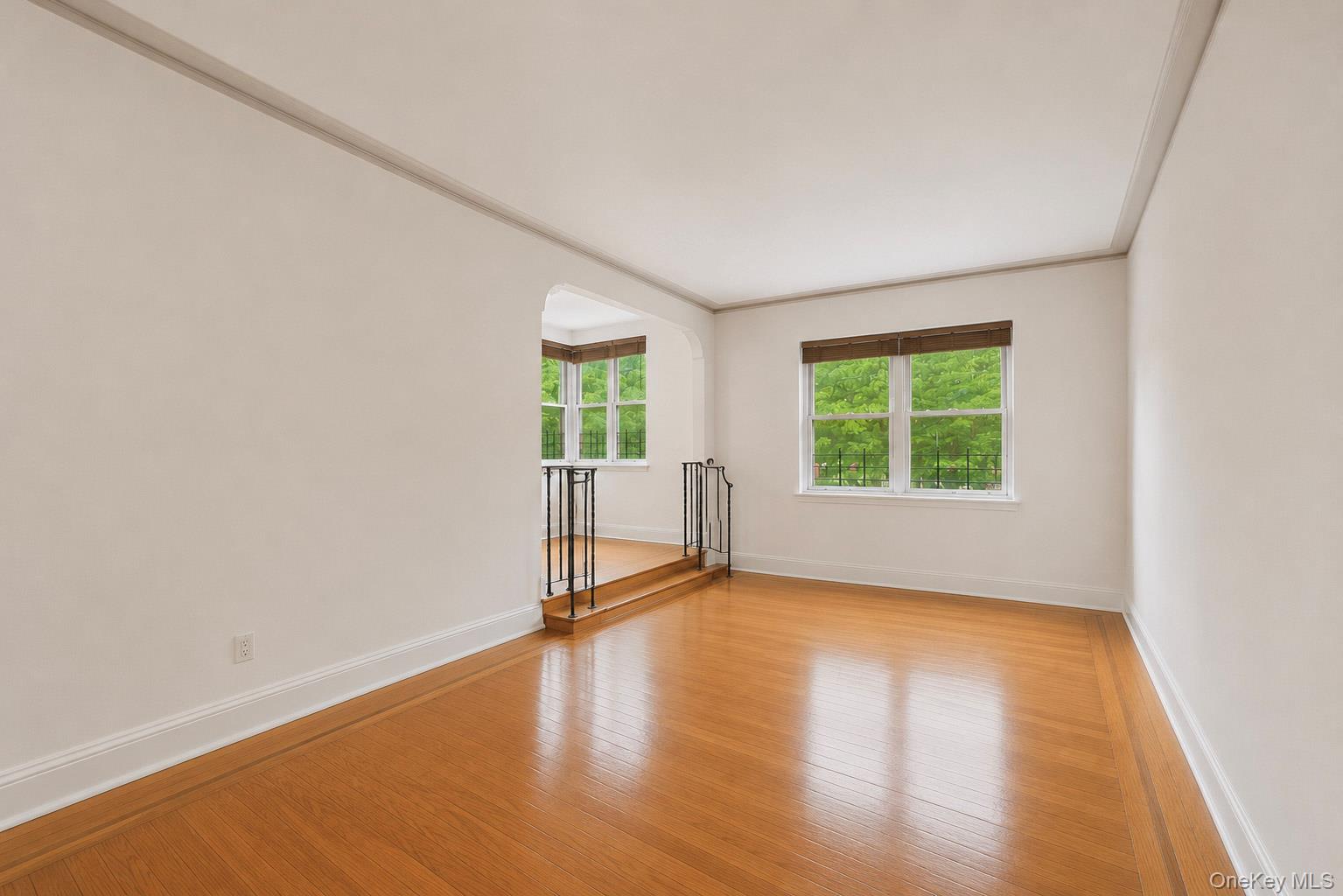 2160 Bronx Park 1f Property Photo 6