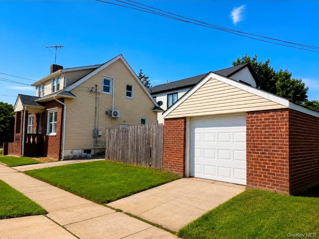 509 Cedarhurst Avenue Property Photo 2