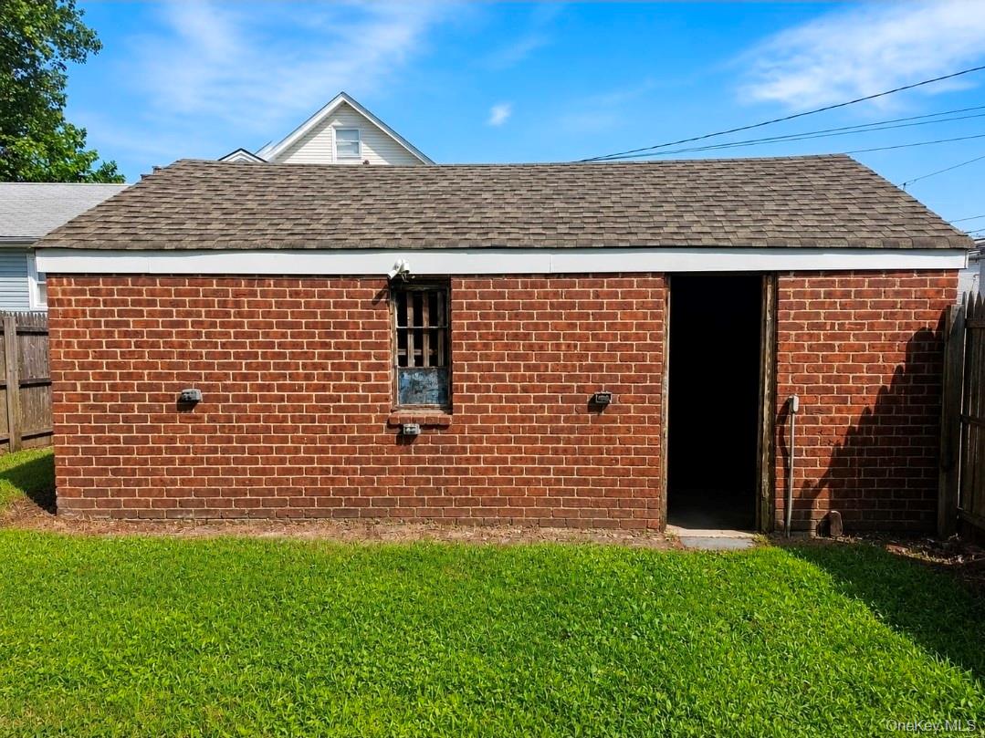 509 Cedarhurst Avenue Property Photo 3