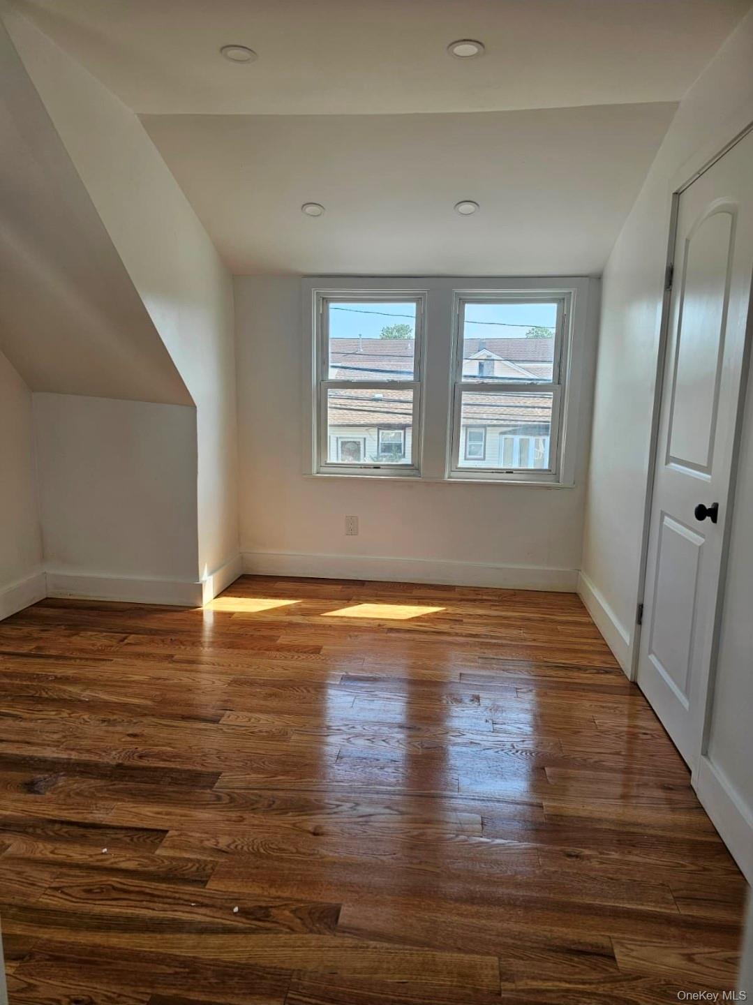 509 Cedarhurst Avenue Property Photo 12