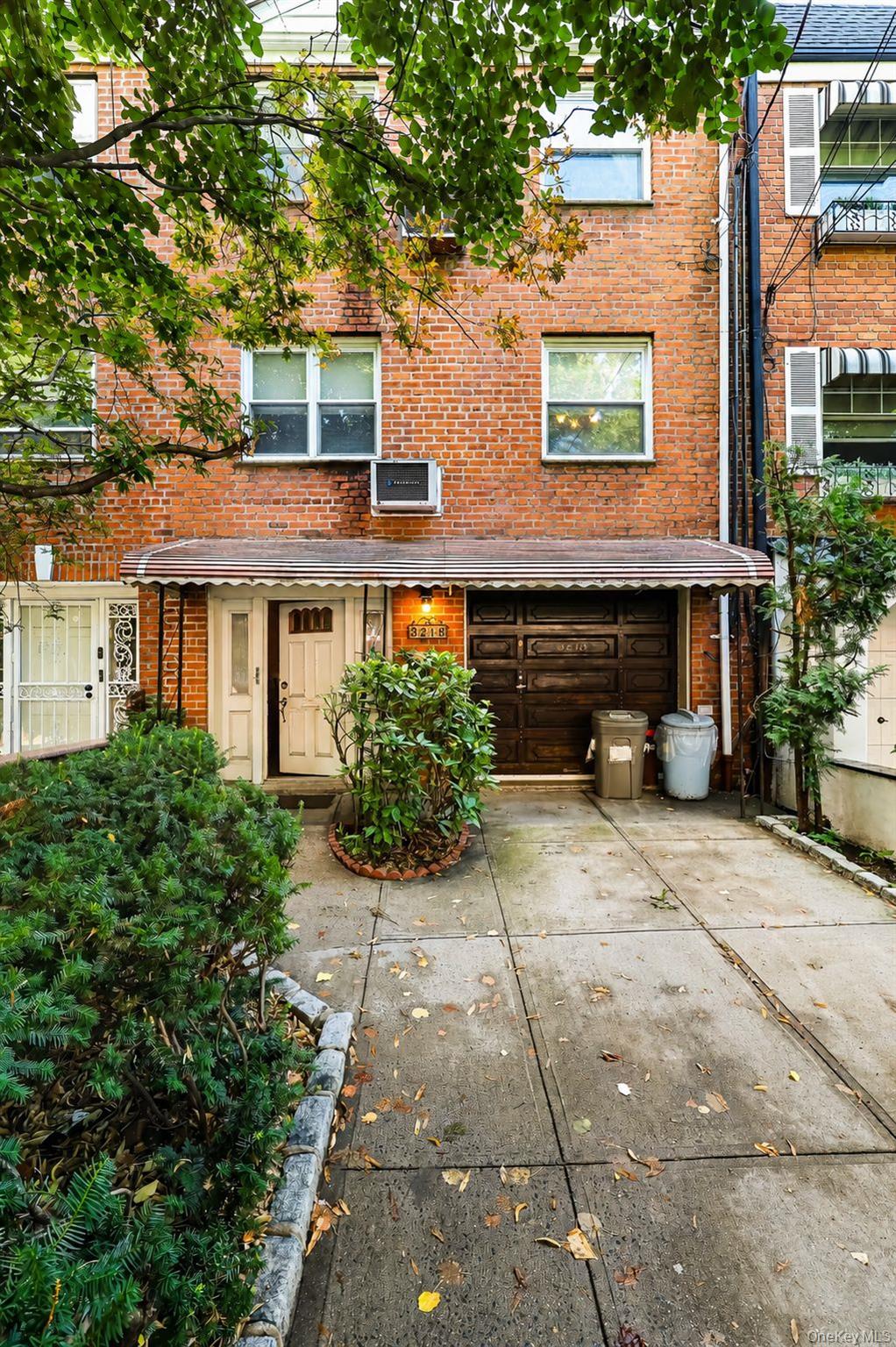 32-18 70th Street Property Photo 3