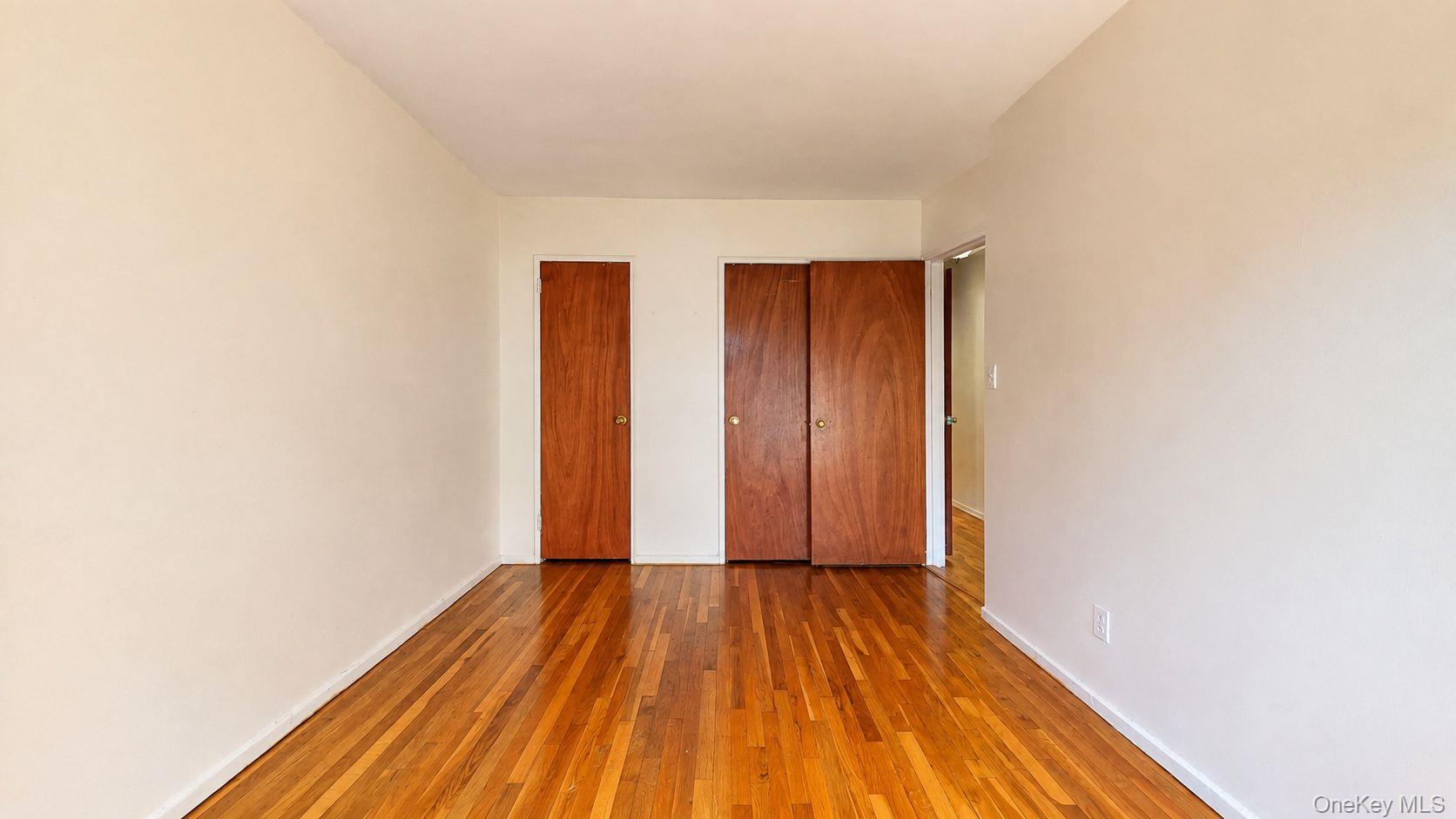 32-18 70th Street Property Photo 4