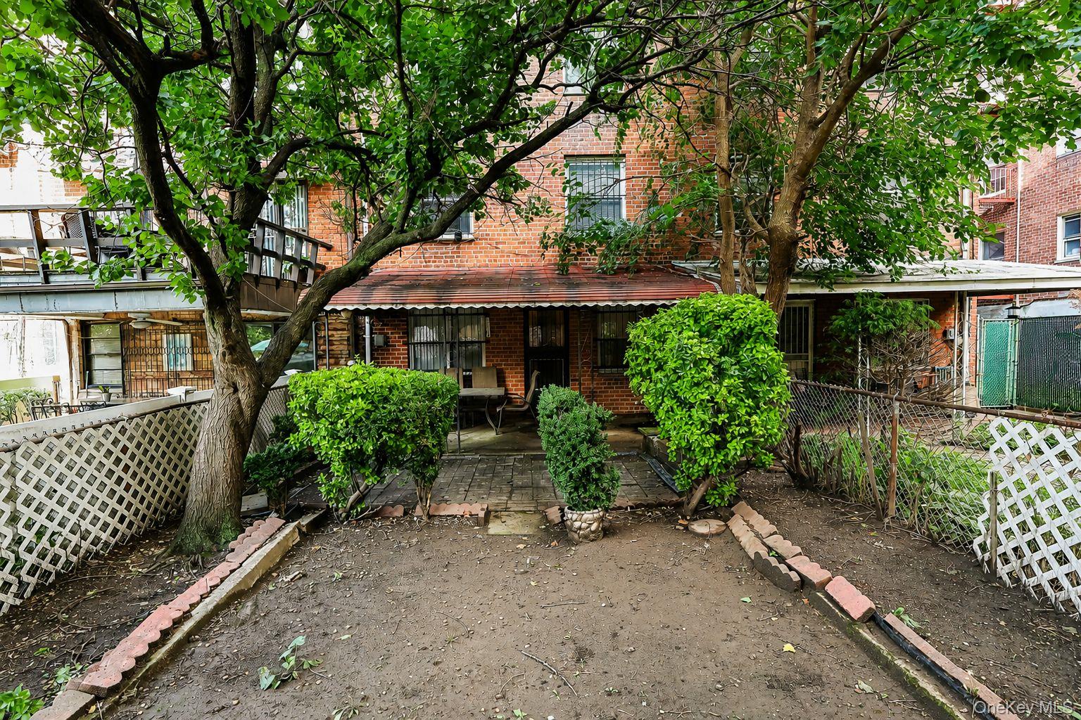 32-18 70th Street Property Photo 17