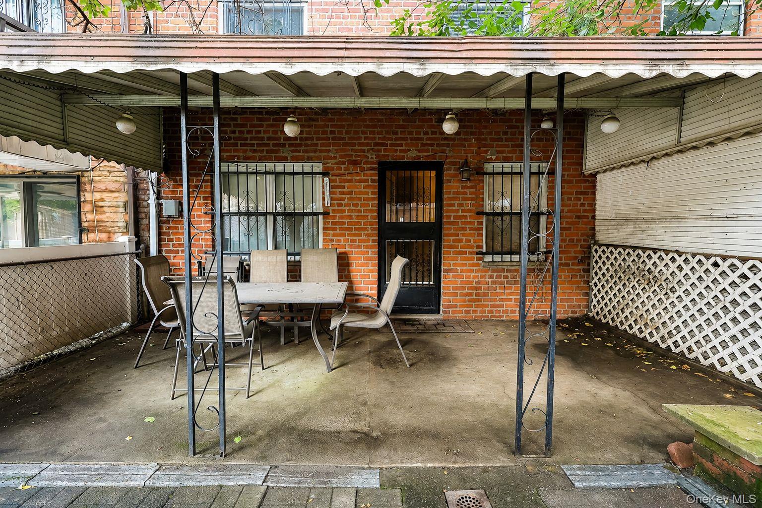 32-18 70th Street Property Photo 18