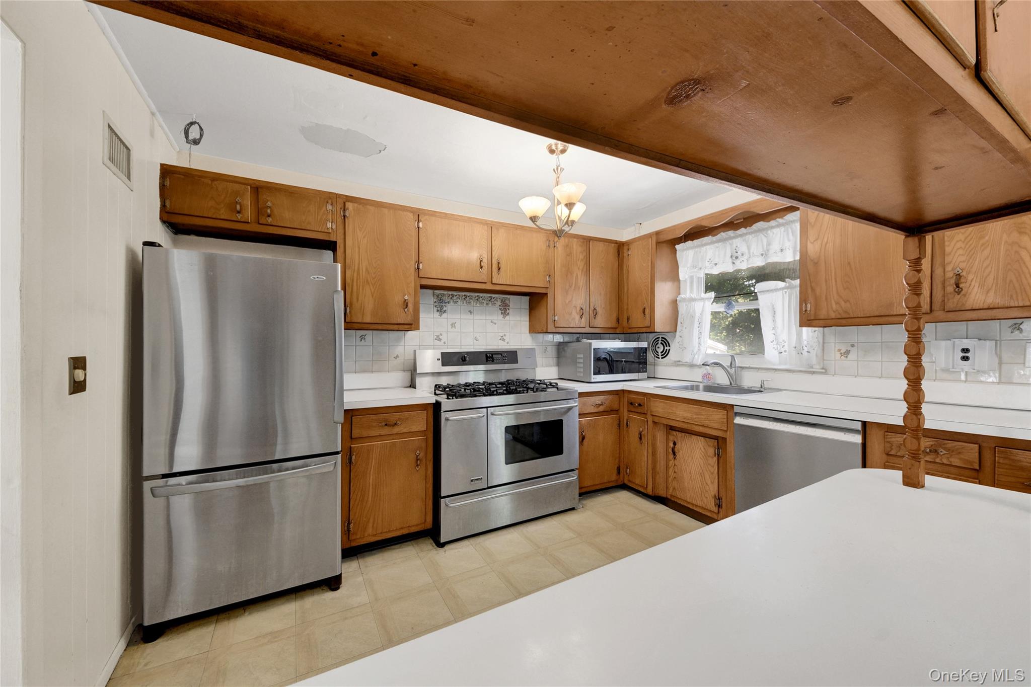 38 Stockbridge Road Property Photo 11