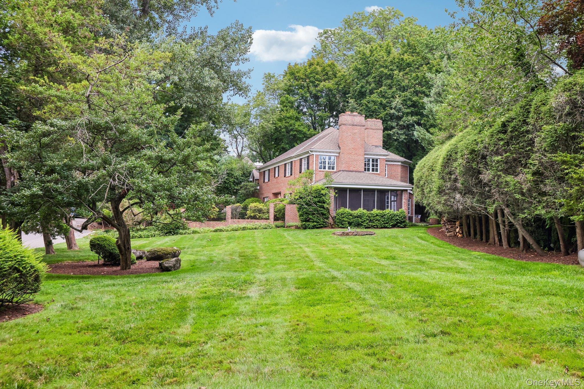 90 Greenhaven Road Property Photo 6