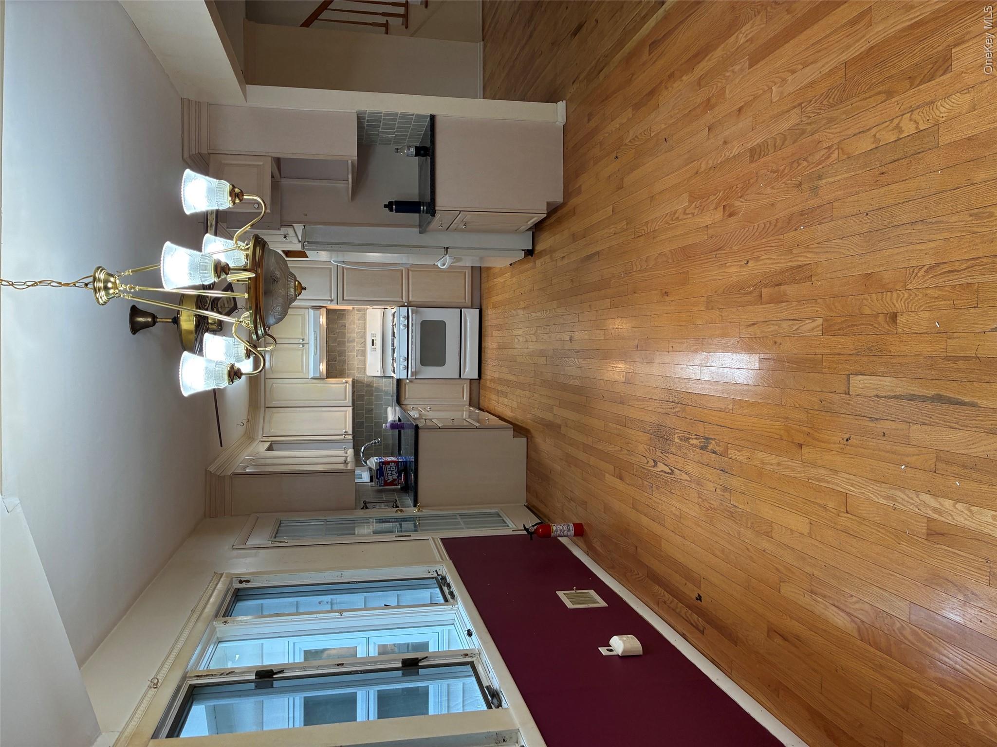 21 Purdy Avenue Property Photo 10