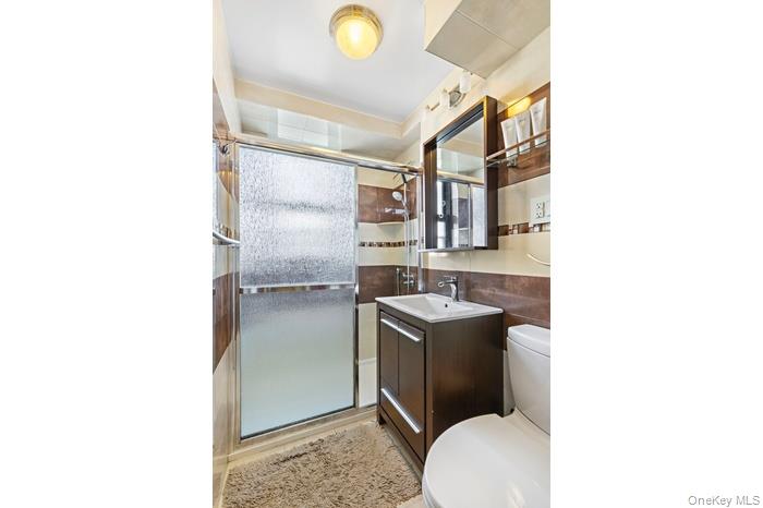 61-35 98th Street 15e Property Photo 9