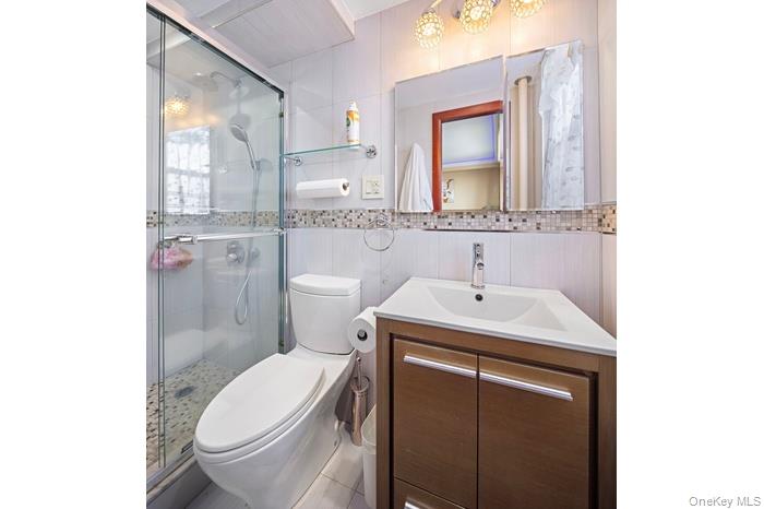 61-35 98th Street 15e Property Photo 11