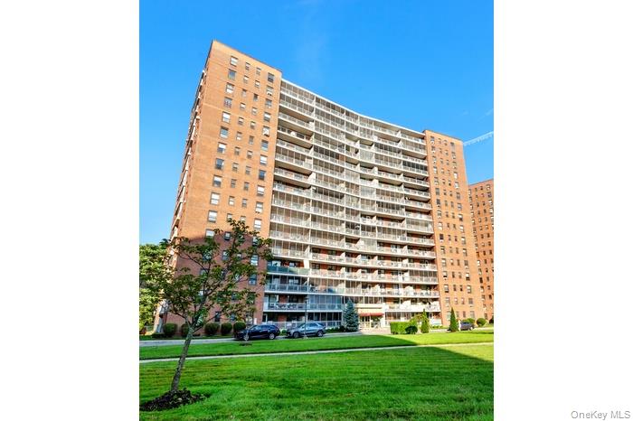61-35 98th Street 15e Property Photo 13