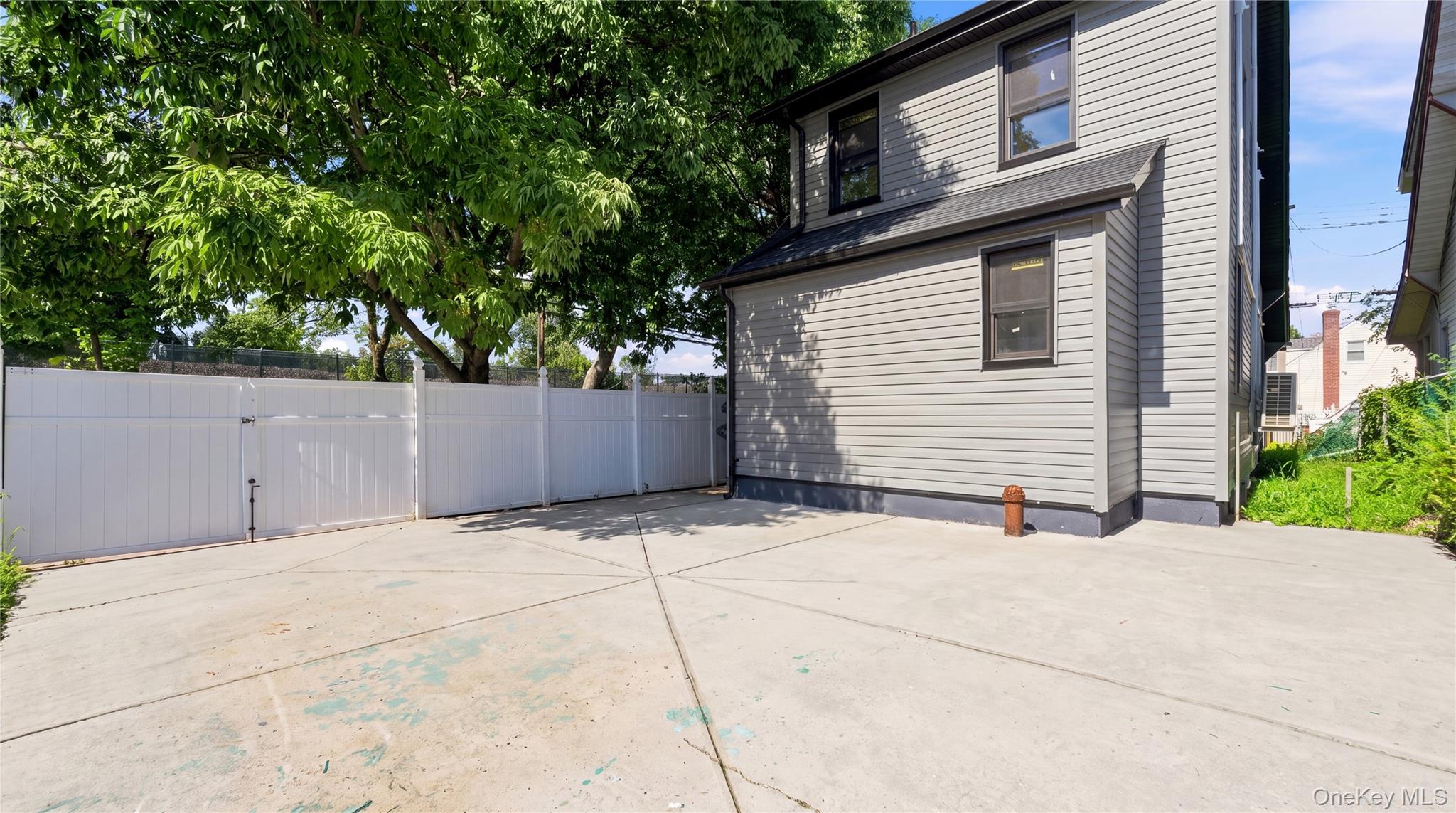 9902 200th Street Property Photo 23