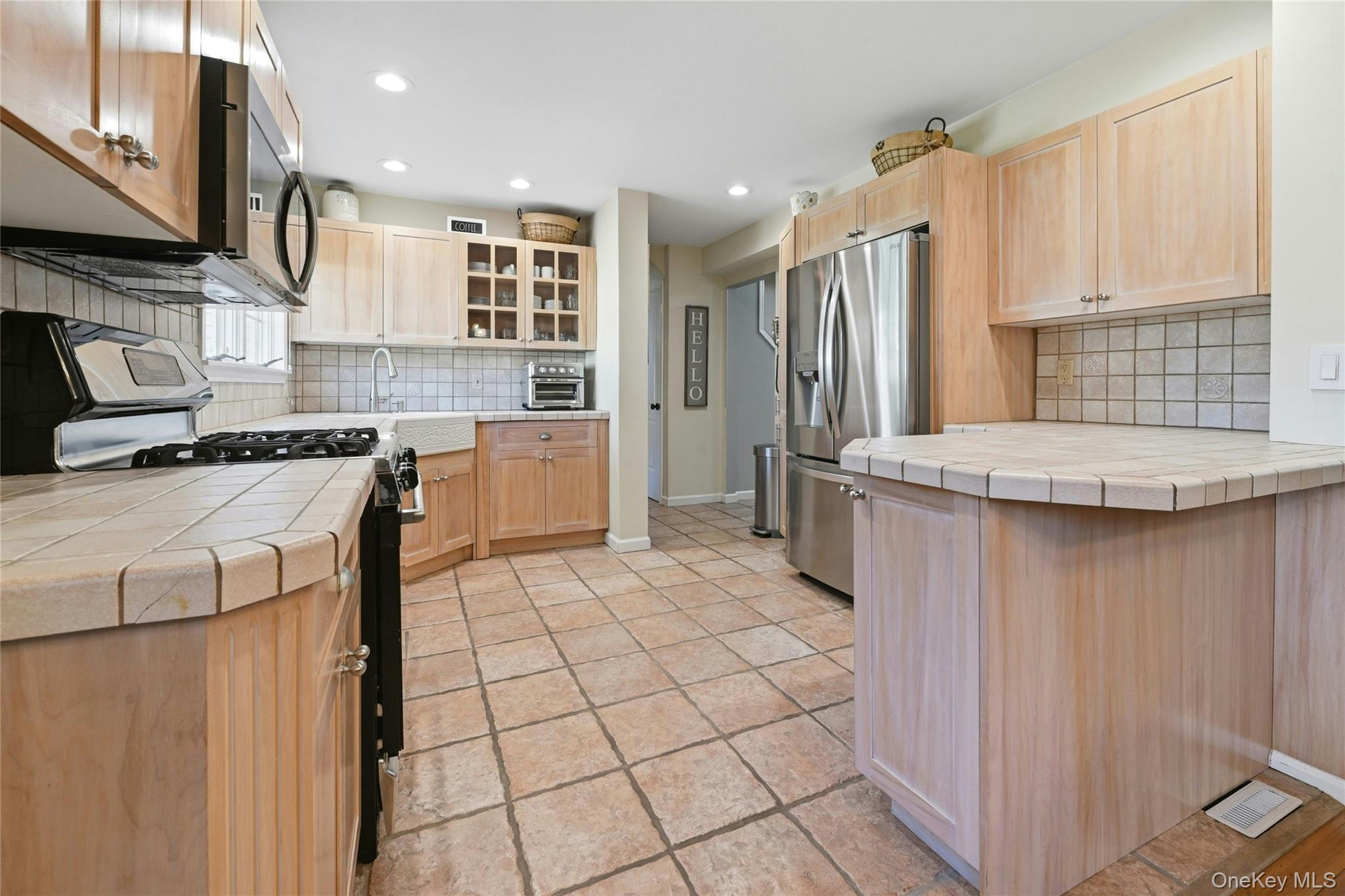 53 Rensselaer Drive Property Photo 9