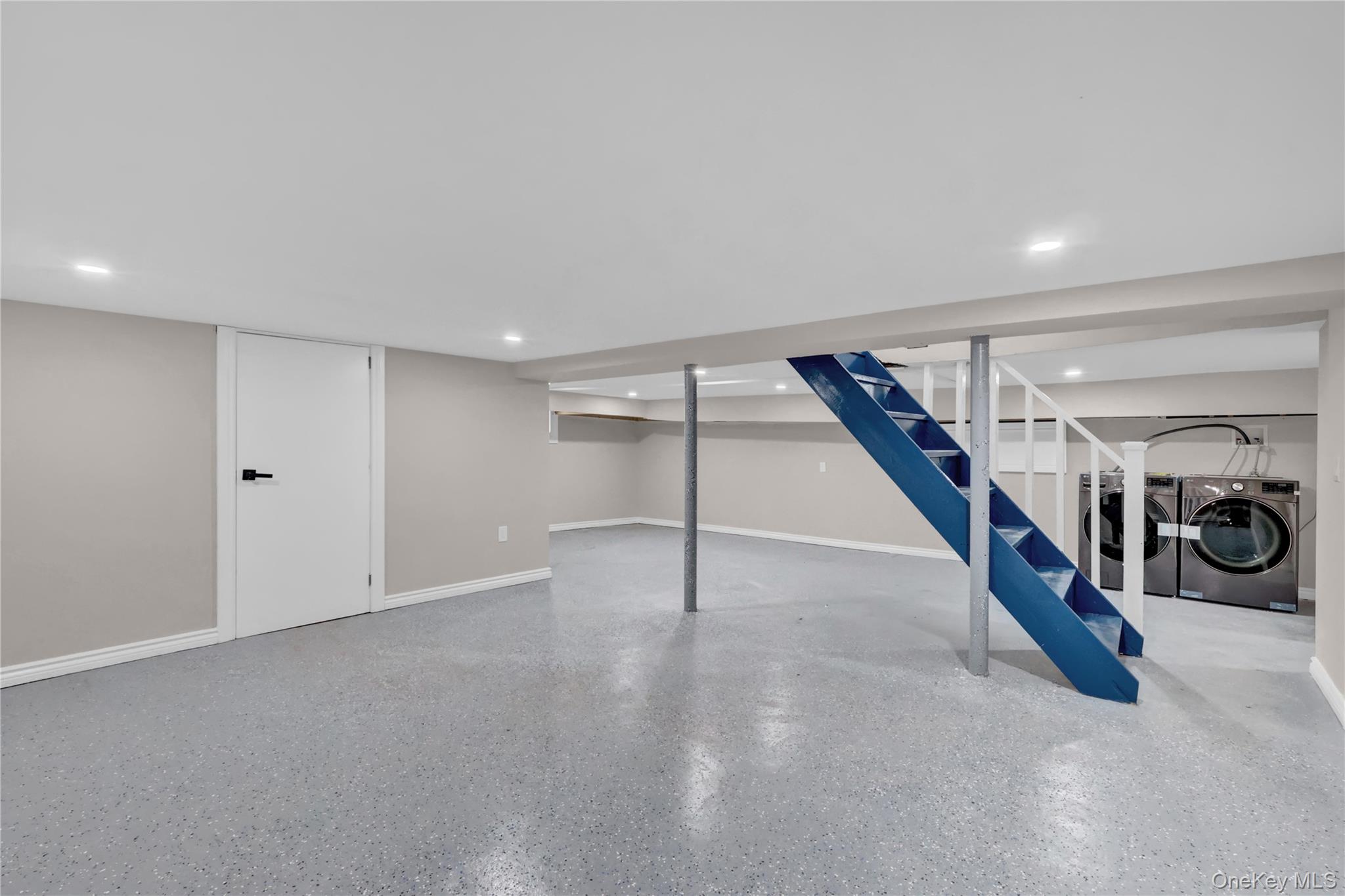 154 California Avenue Property Photo 18