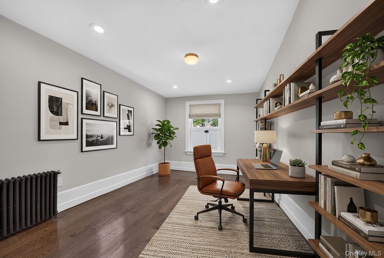 154 California Avenue Property Photo 21
