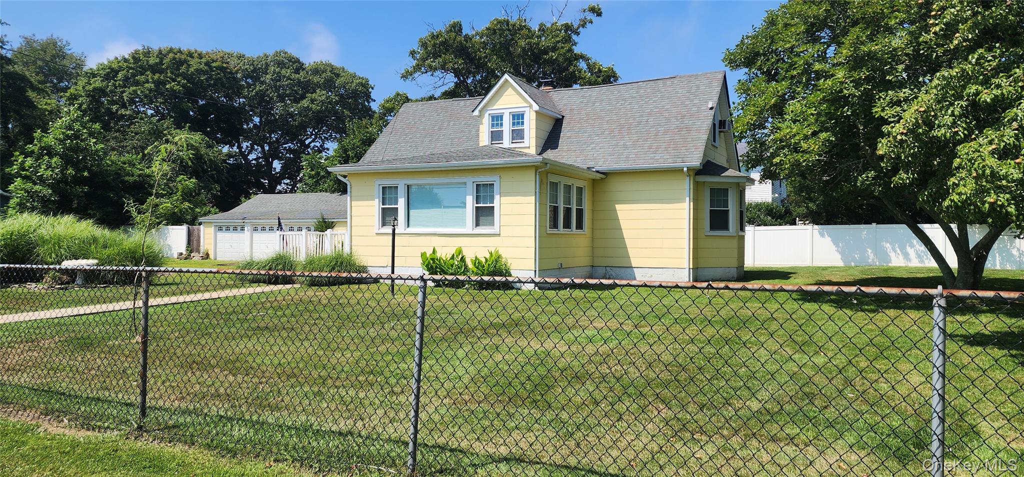 9 Babylon Road Property Photo 15