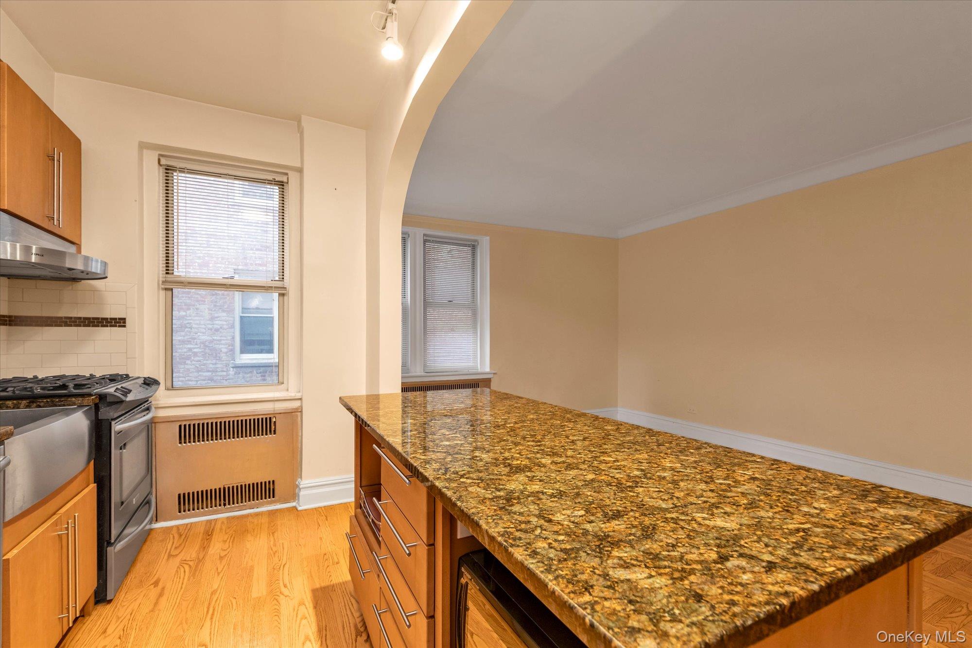 41-20 46 Street 4a Property Photo 8