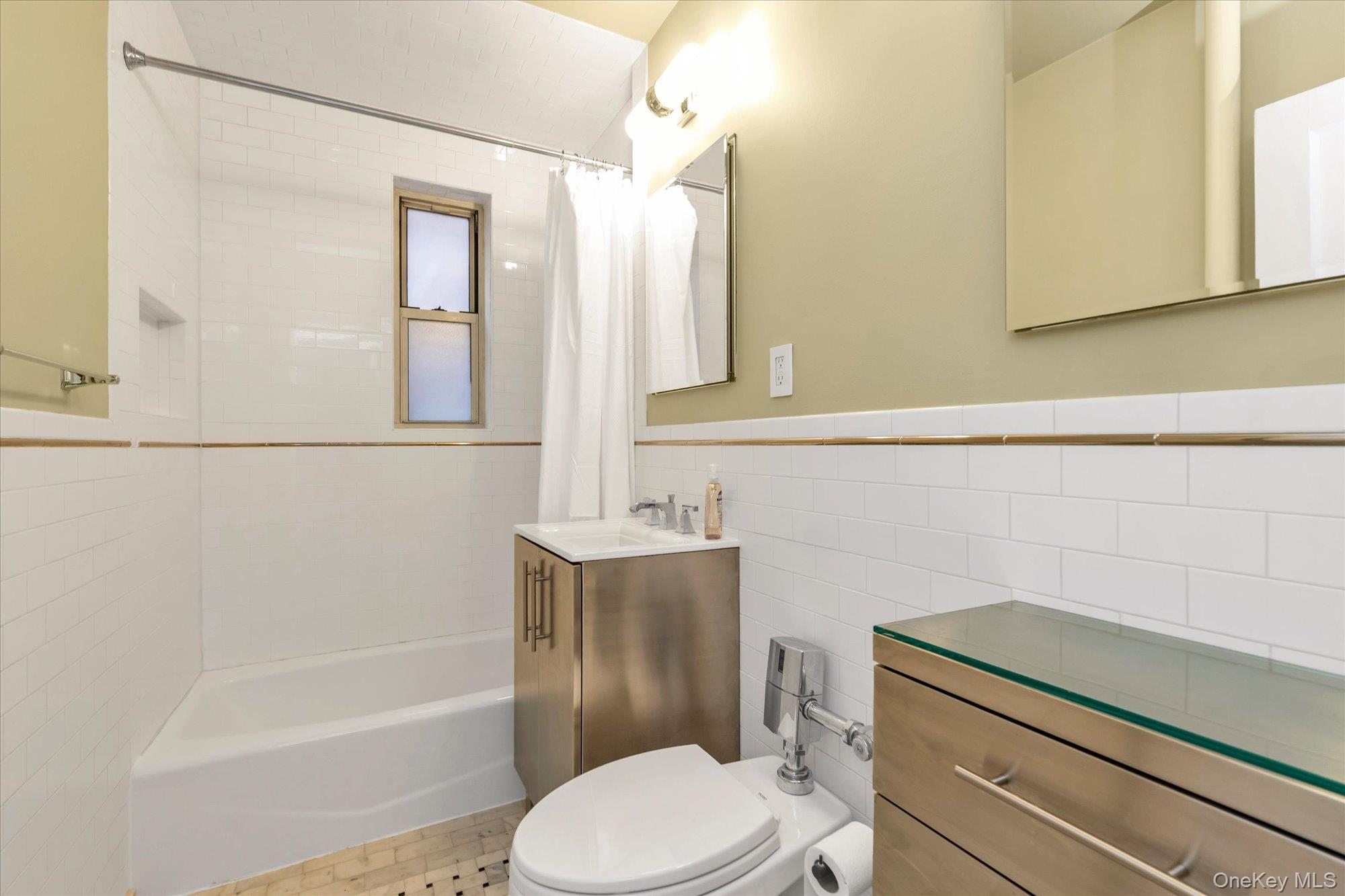 41-20 46 Street 4a Property Photo 12
