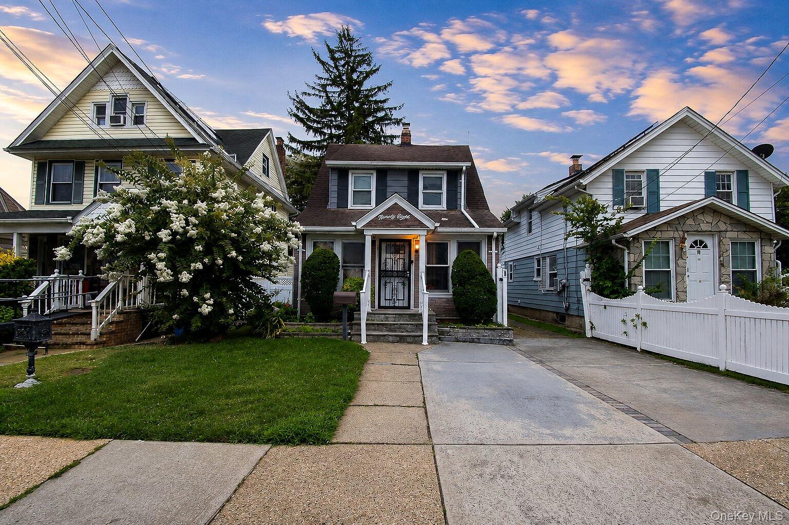 98 Willow Avenue Property Photo 1