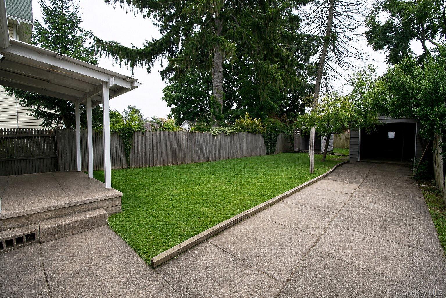 98 Willow Avenue Property Photo 4
