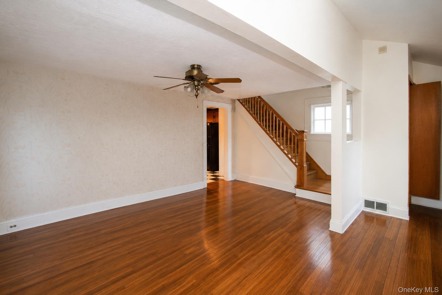 98 Willow Avenue Property Photo 6