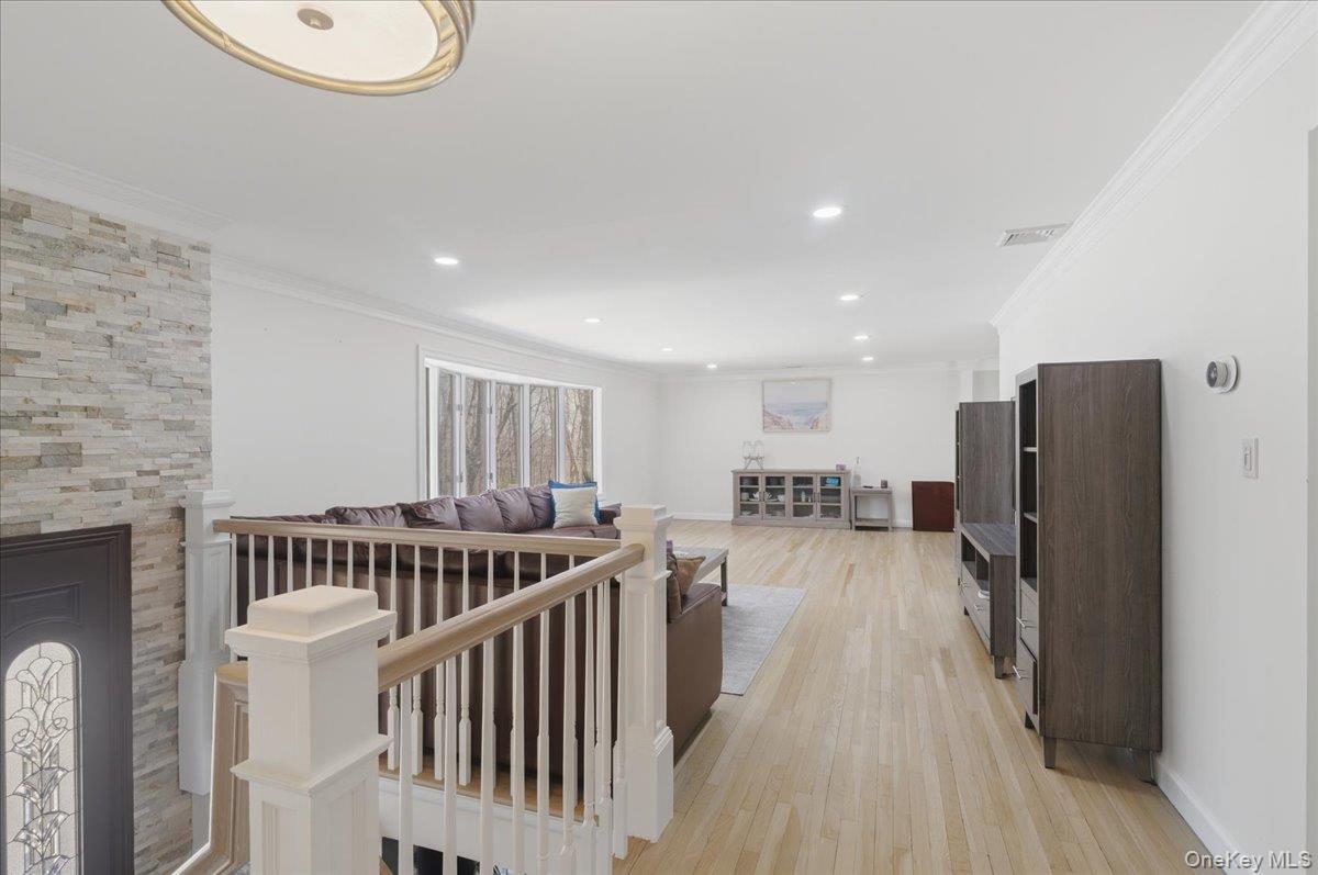 263 Oyster Bay Road Property Photo 10