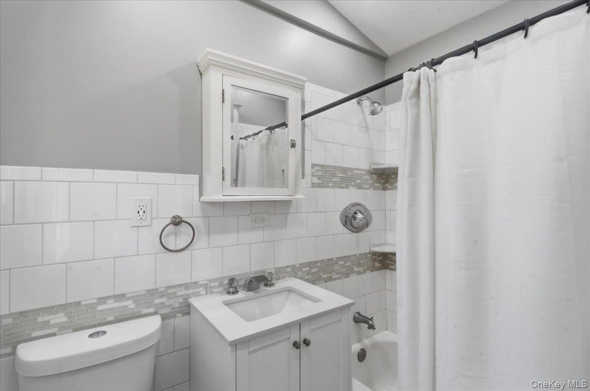 263 Oyster Bay Road Property Photo 22