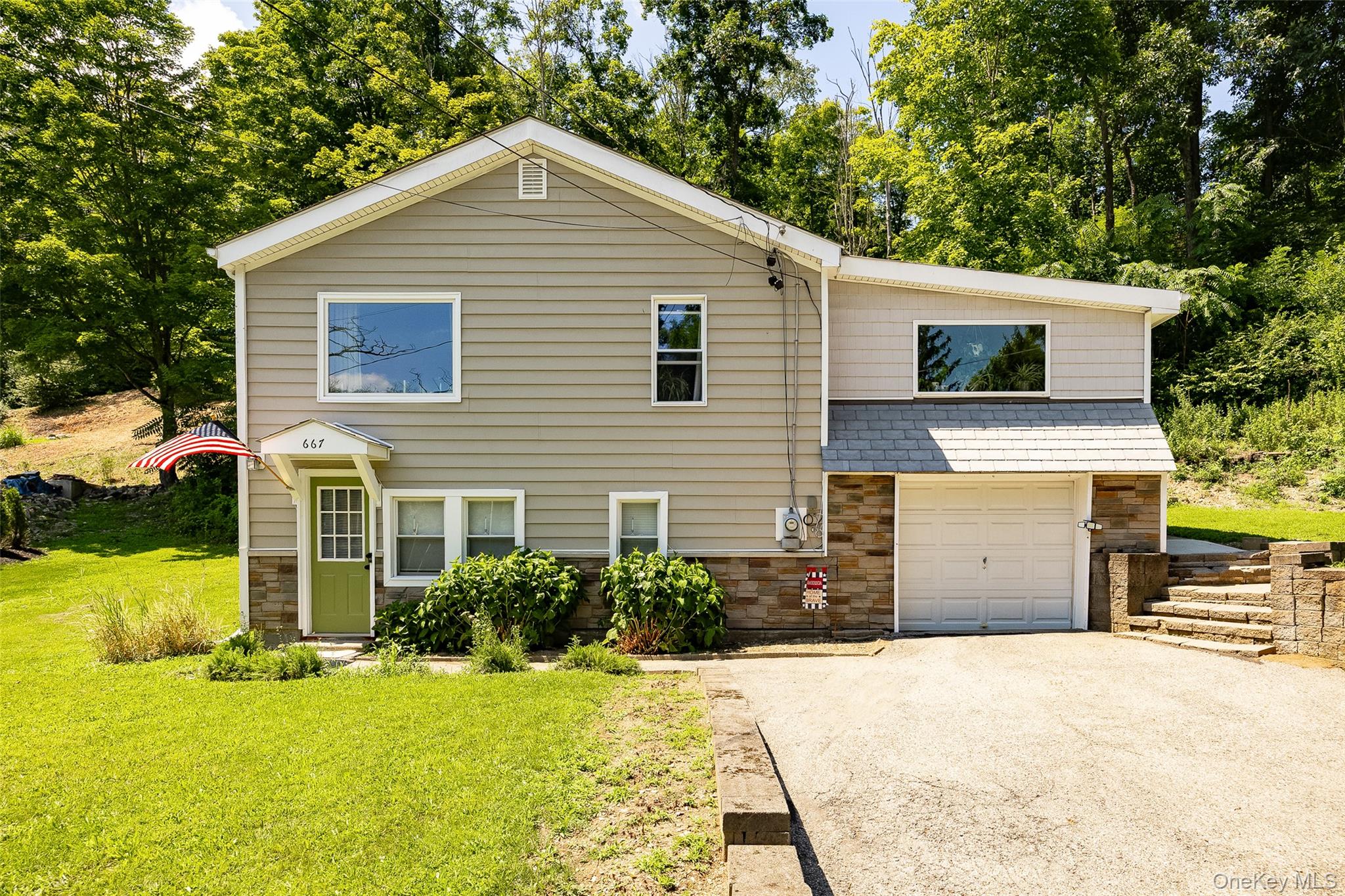 667 Traver Road Property Photo 2