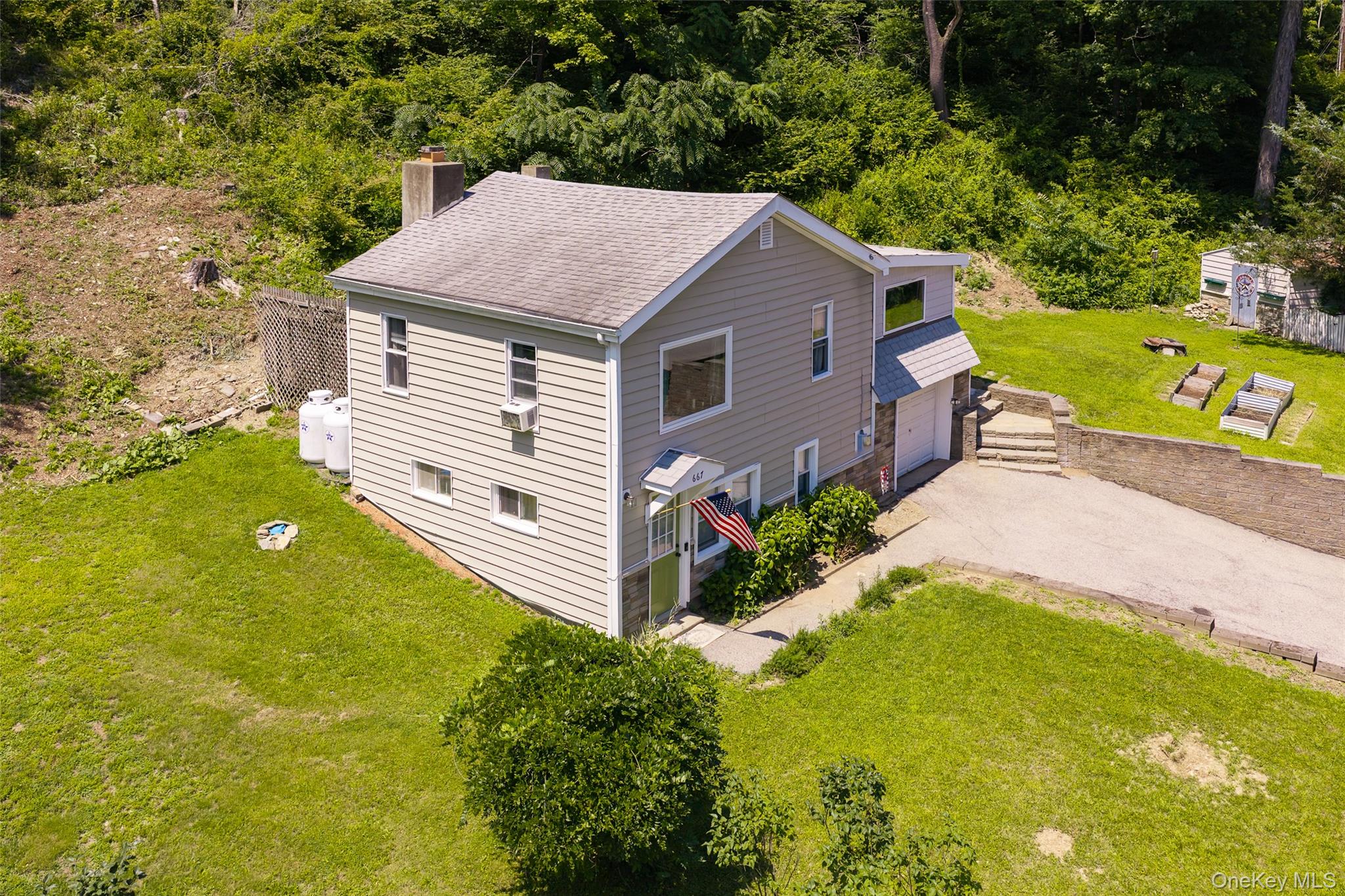 667 Traver Road Property Photo 4