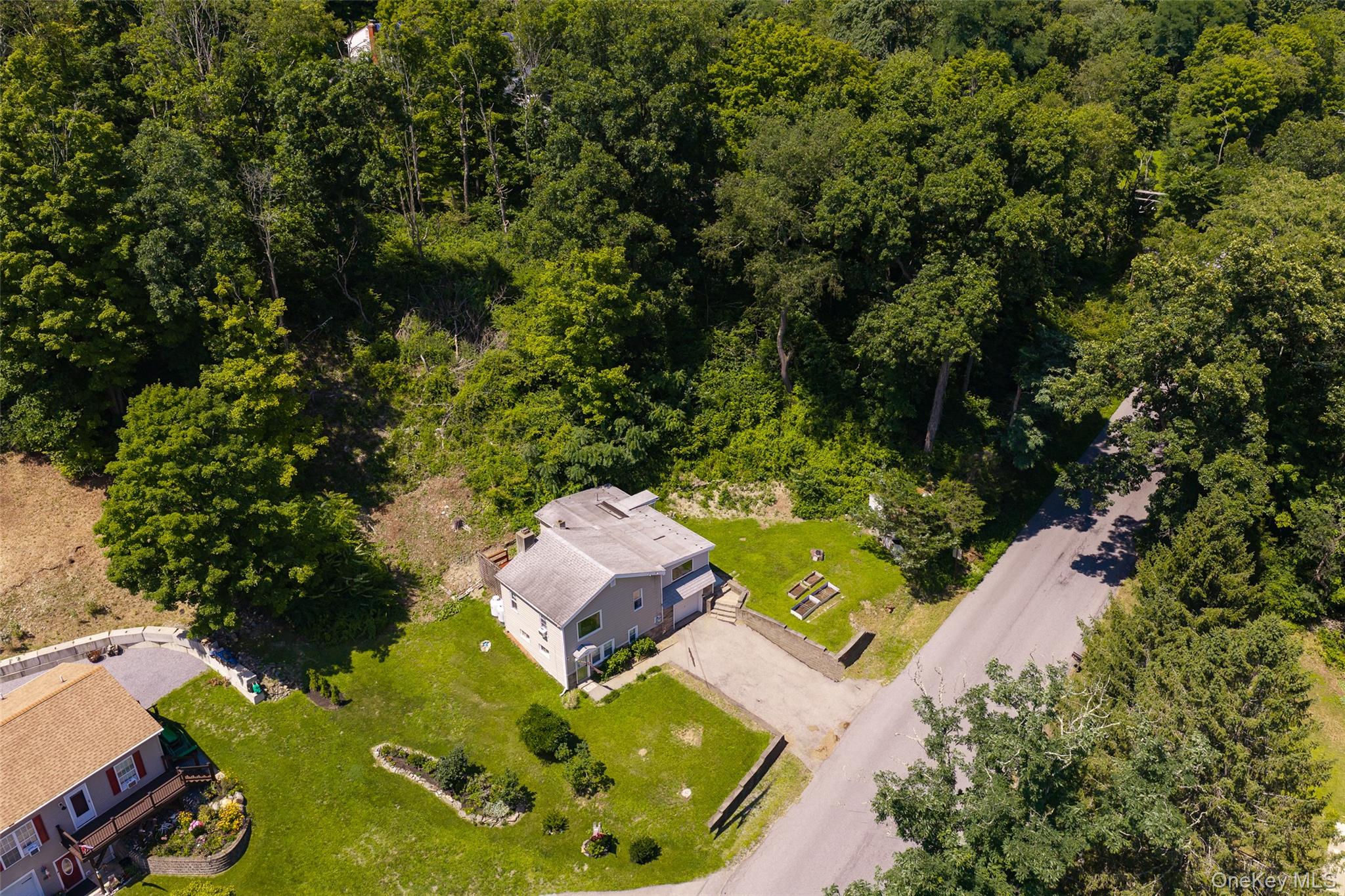 667 Traver Road Property Photo 5