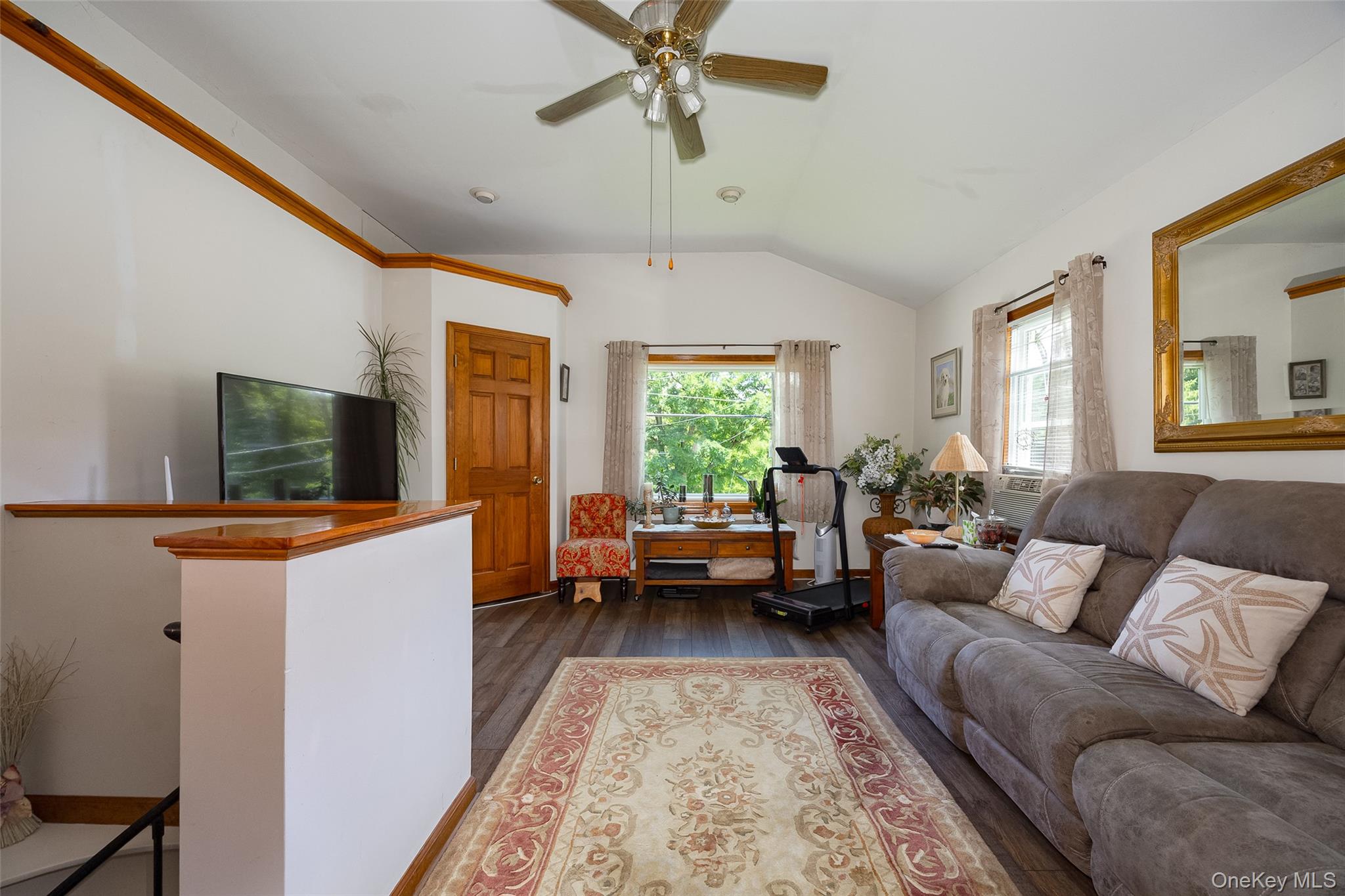 667 Traver Road Property Photo 8