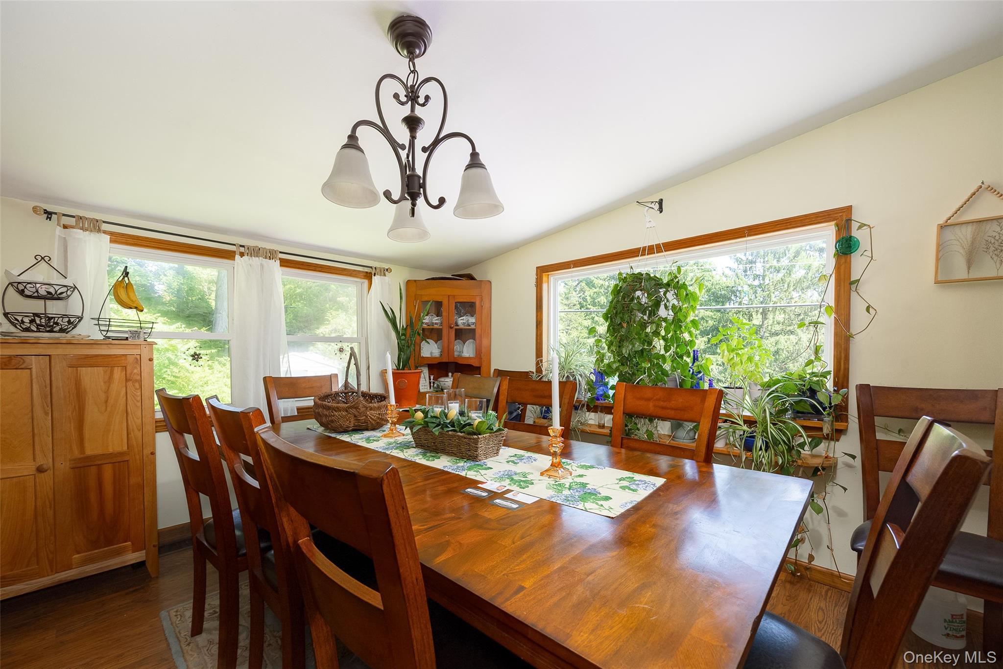 667 Traver Road Property Photo 12