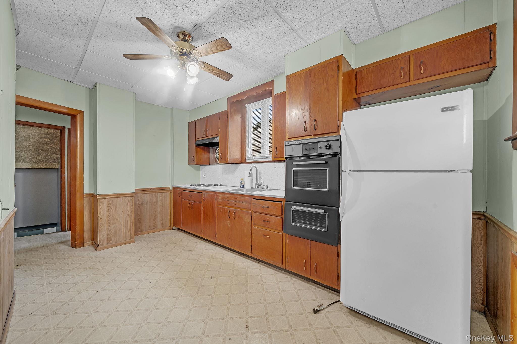 1073 Concord Street Property Photo 7