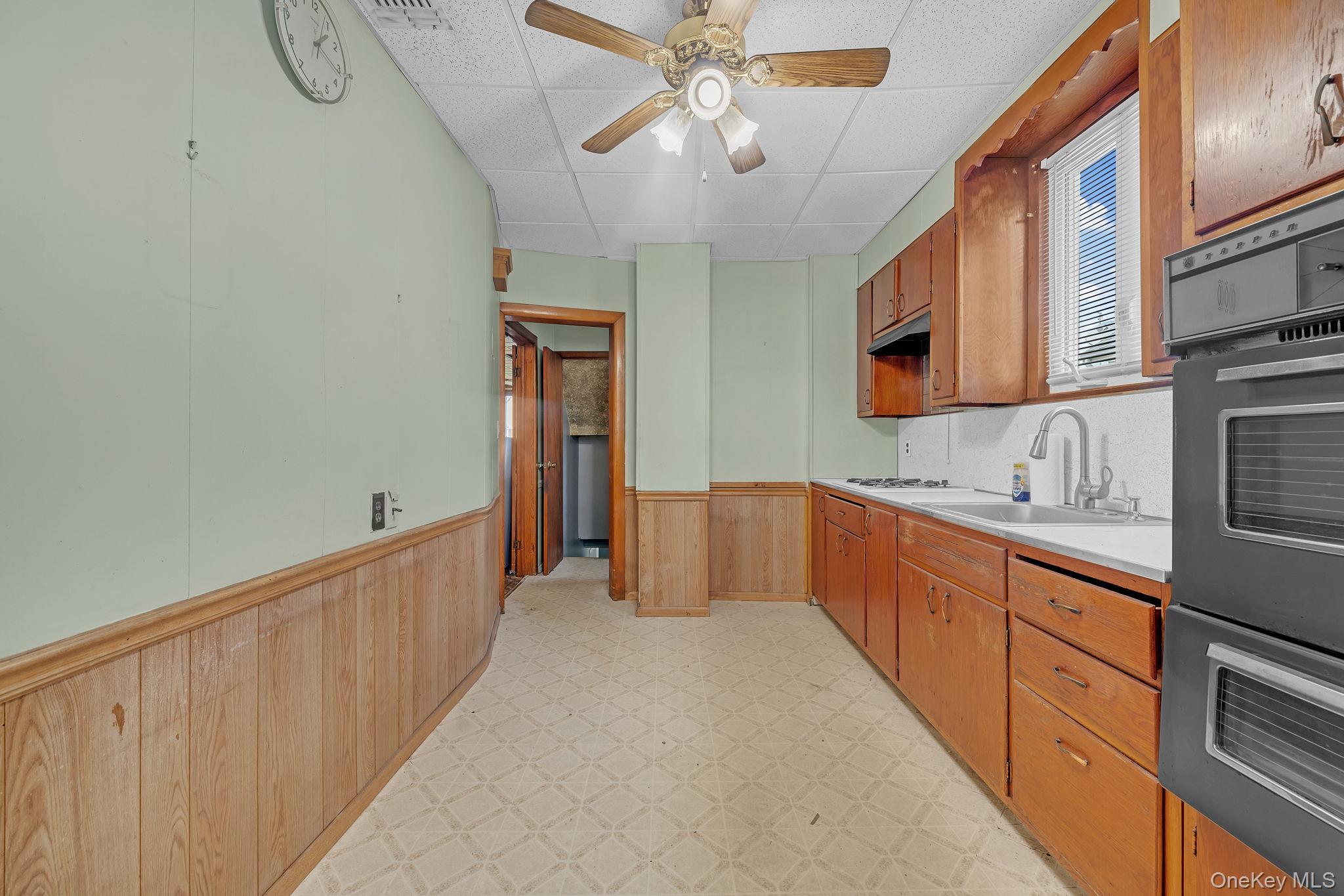 1073 Concord Street Property Photo 8