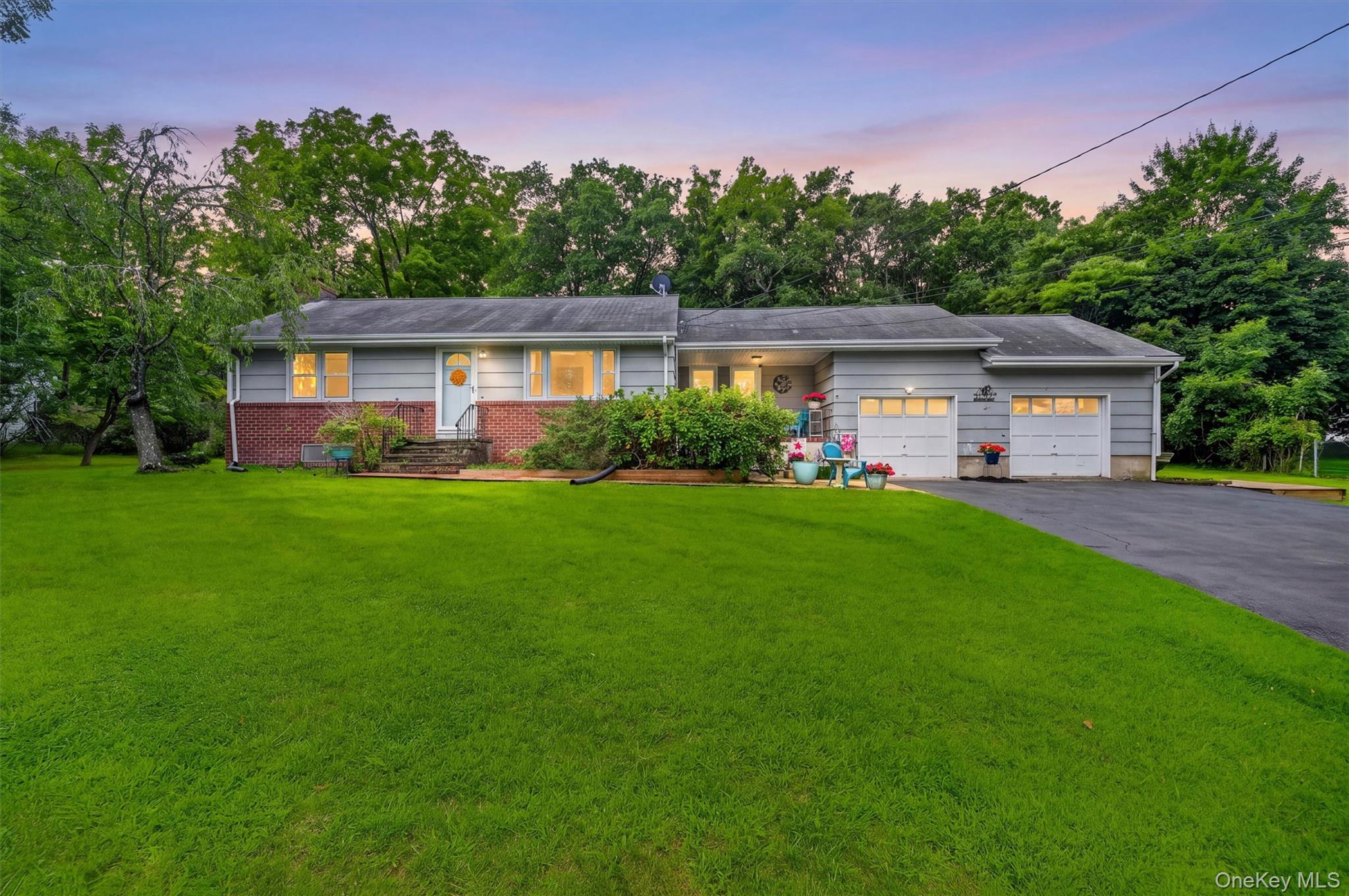 11 Lorraine Court Property Photo 1