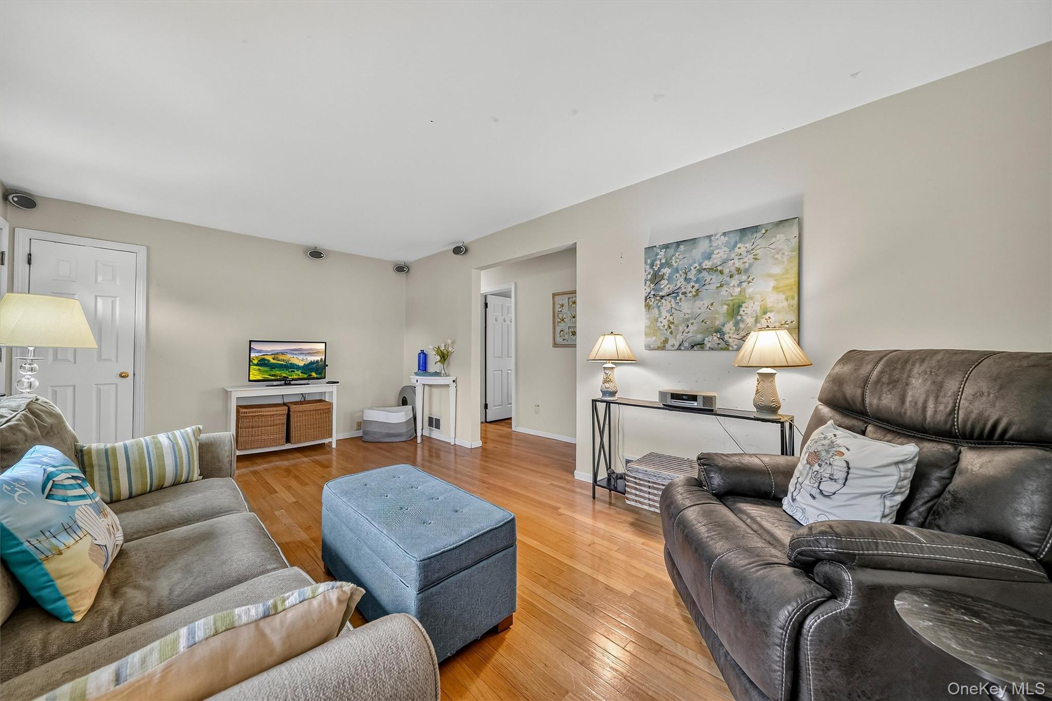 11 Lorraine Court Property Photo 9
