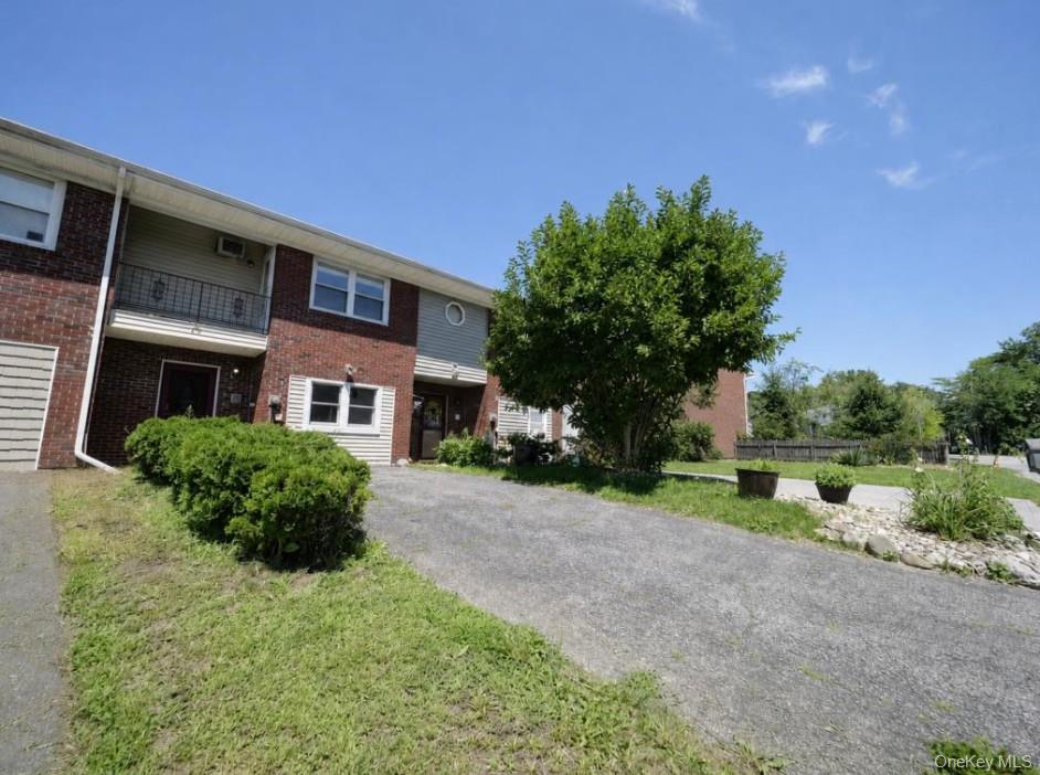 82 Vails Gate Heights Drive Property Photo 2