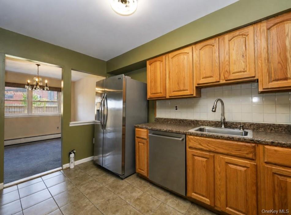 82 Vails Gate Heights Drive Property Photo 10