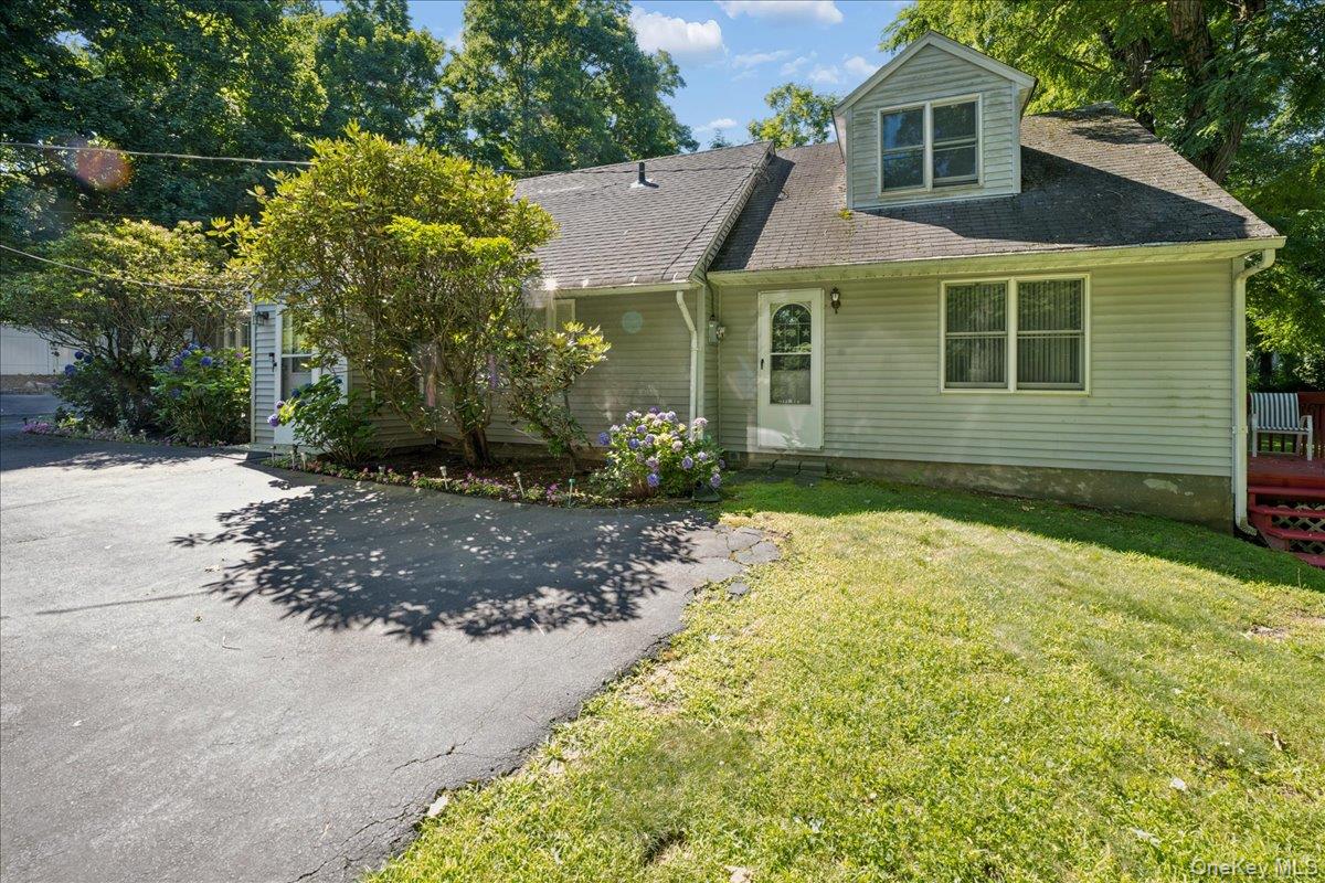 275 Old Tarrytown Road Property Photo 2