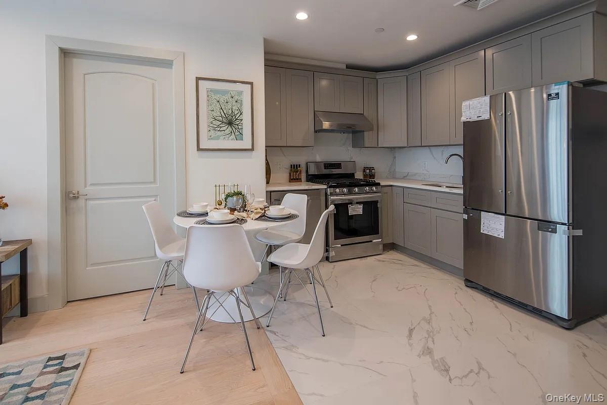 14126 Northern Boulevard 4d Property Photo 2