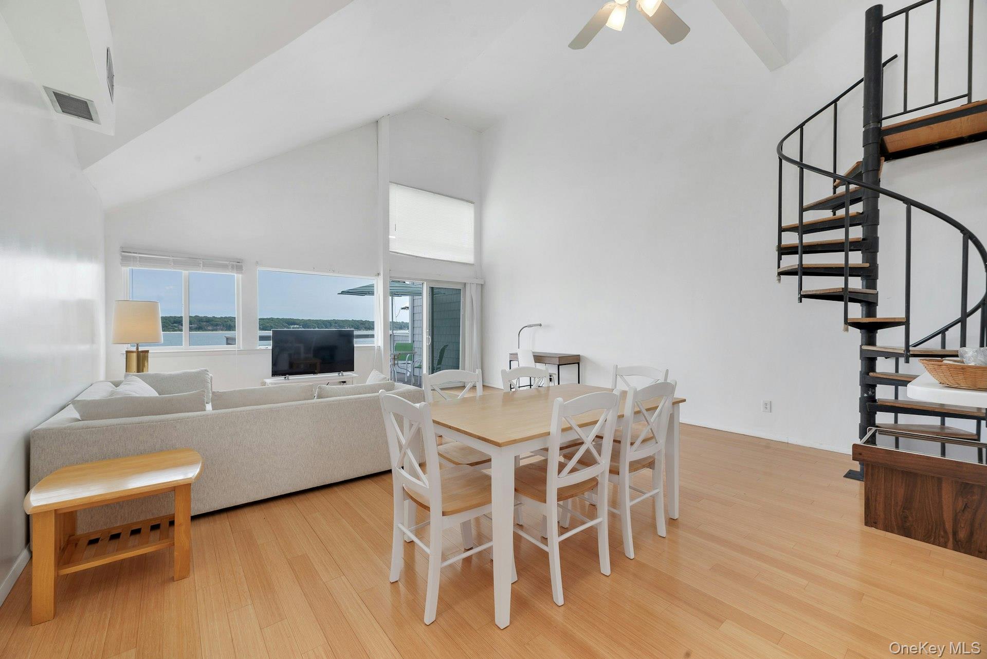 2820 Shipyard Lane 1b2 Property Photo 5