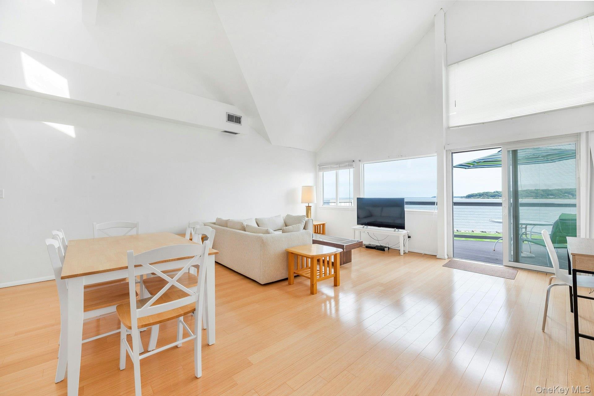 2820 Shipyard Lane 1b2 Property Photo 6